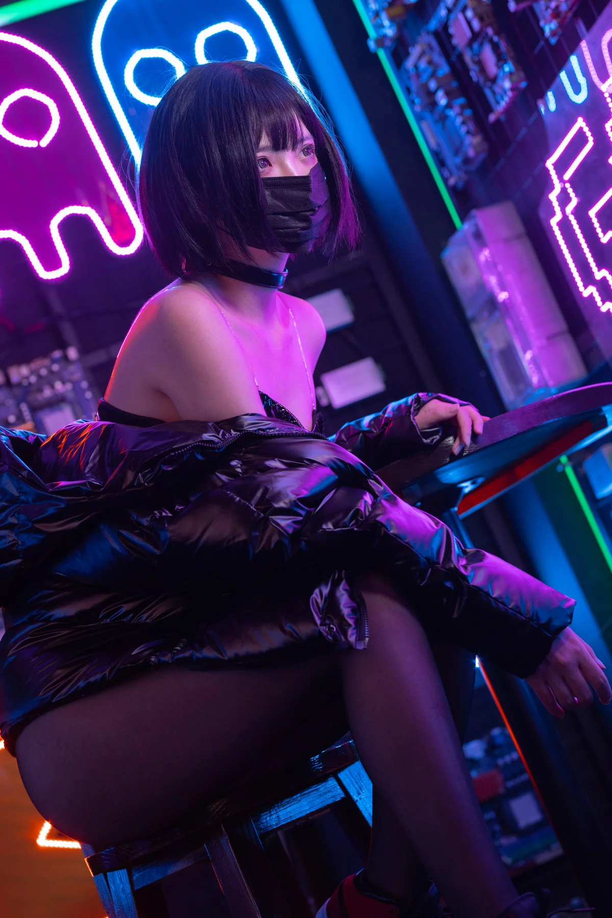 网络美女疯猫ss赛博少女主题性感黑色皮质连体内衣配黑丝裤袜丰满诱惑写真40P
