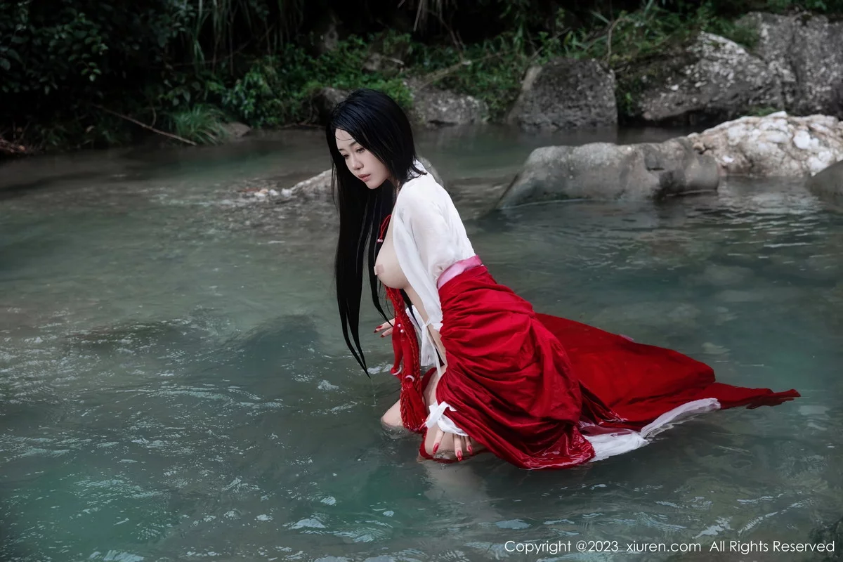 XiuRen第7295期_模特严利娅Yuliya妲己扮演性感红色薄透古装服饰秀美臀诱惑写真89P
