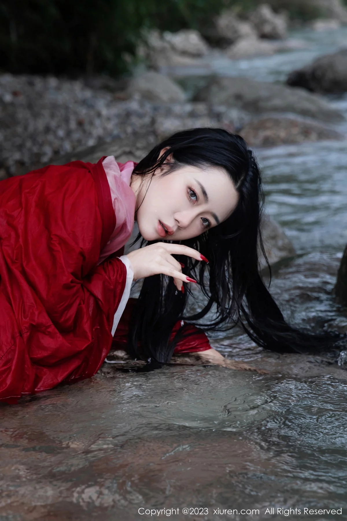 XiuRen第7295期_模特严利娅Yuliya妲己扮演性感红色薄透古装服饰秀美臀诱惑写真89P