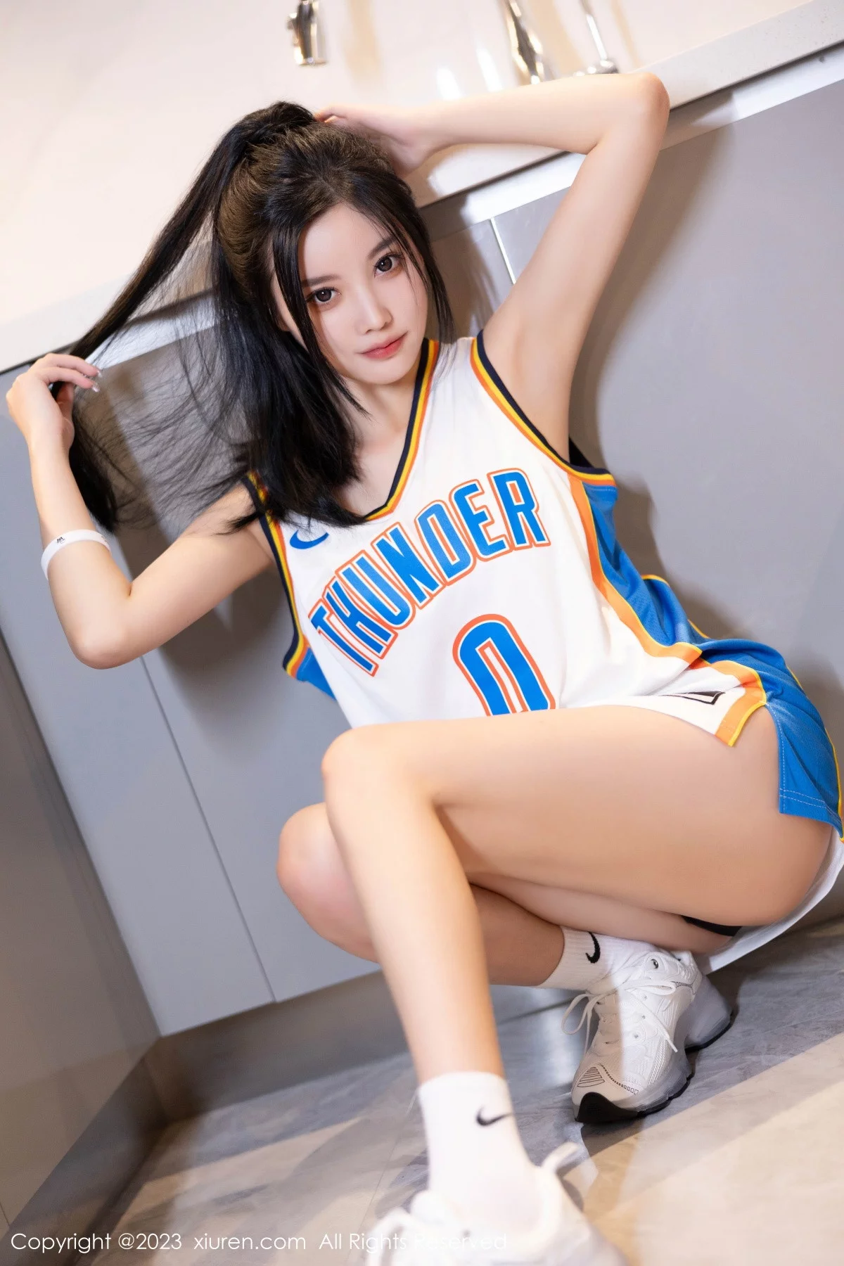 XiuRen第7304期_女神杨晨晨Yome性感白色运动服饰秀丰腴身材完美诱惑写真86P