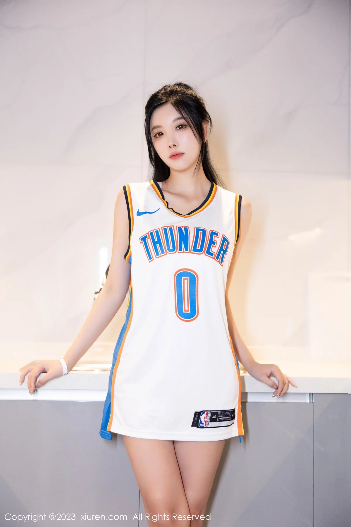 XiuRen第7304期_女神杨晨晨Yome性感白色运动服饰秀丰腴身材完美诱惑写真86P