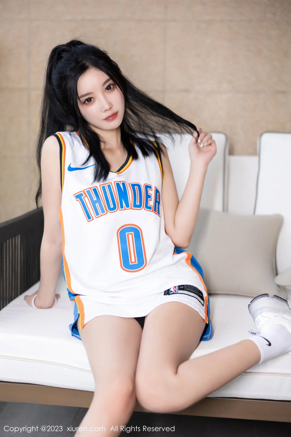 XiuRen第7304期_女神杨晨晨Yome性感白色运动服饰秀丰腴身材完美诱惑写真86P