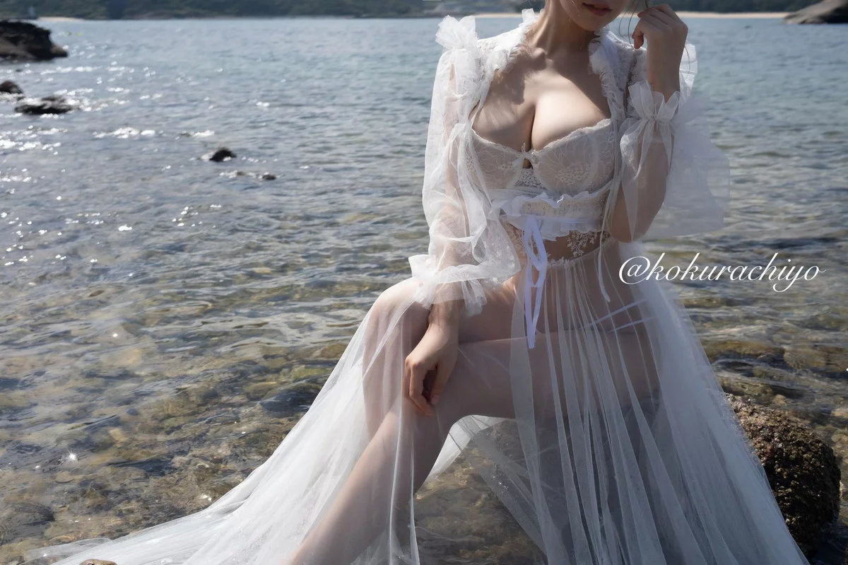 动漫博主小仓千代w-Twitter合集精选主题性感多套服饰+自拍系列迷人诱惑写真350P
