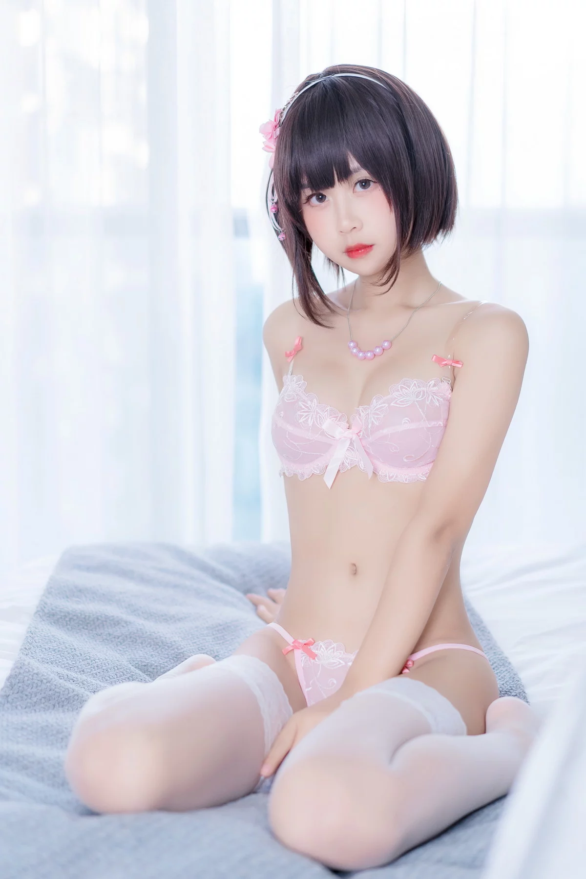 阳光美少女萌芽儿o0加藤惠睡衣+内衣主题脱白色睡衣露性感粉色内衣完美诱惑写真28P