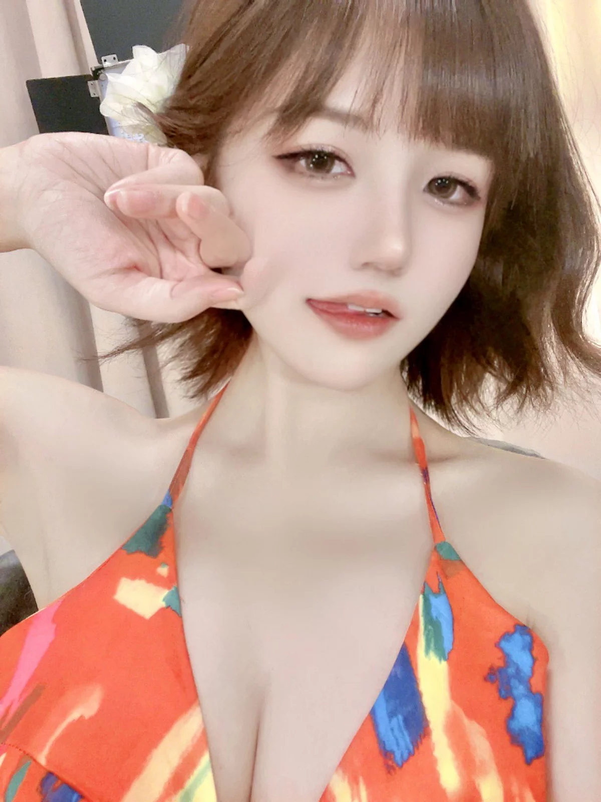 动漫博主小仓千代w-Twitter合集精选主题性感多套服饰+自拍系列迷人诱惑写真350P