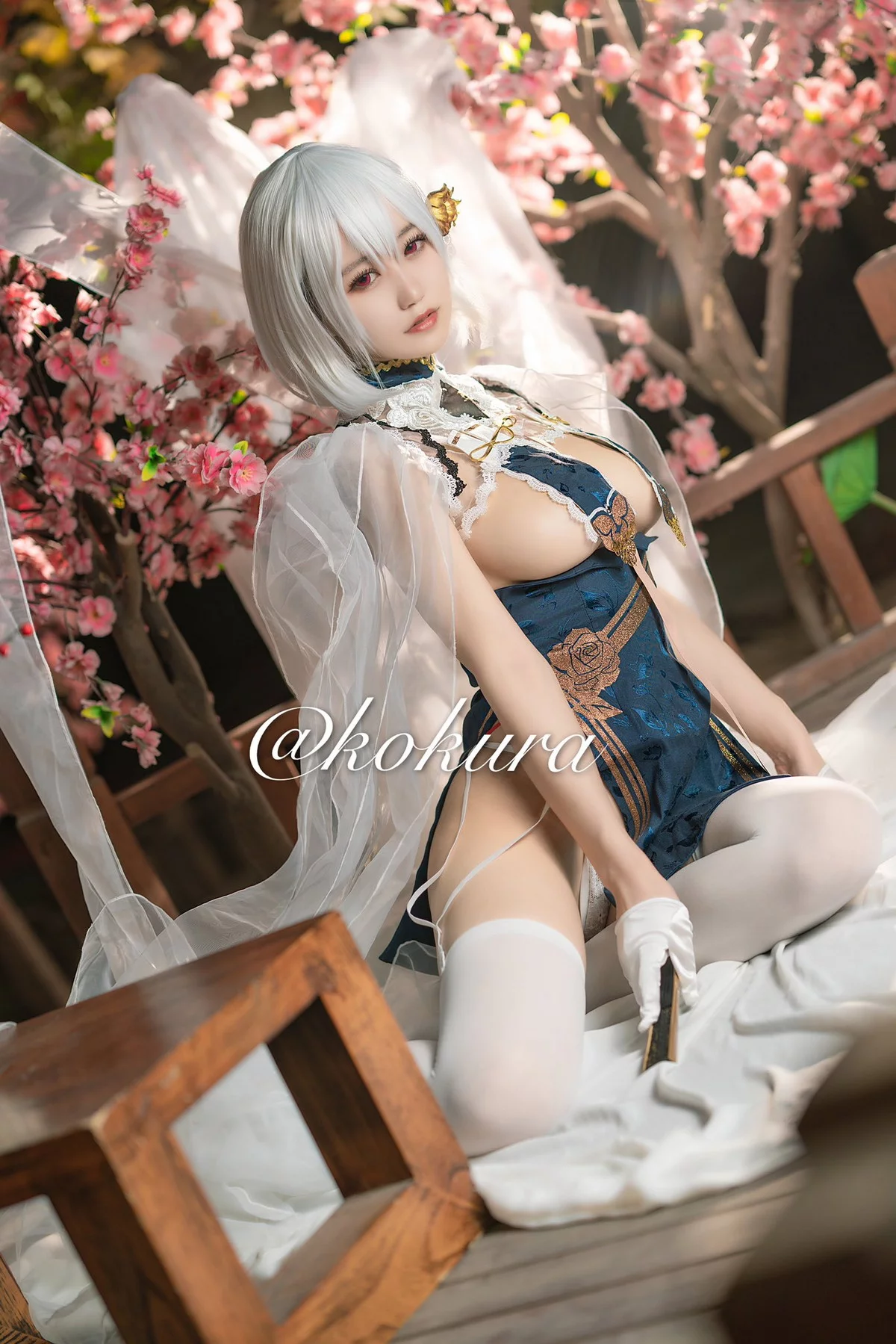 动漫博主小仓千代w-Twitter合集精选主题性感多套服饰+自拍系列迷人诱惑写真350P