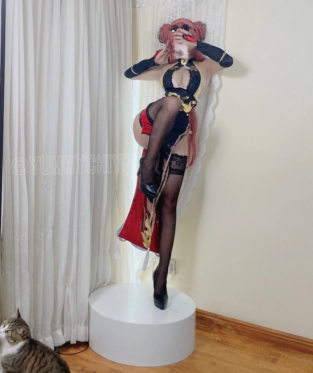 动漫博主小仓千代w-Twitter合集精选主题性感多套服饰+自拍系列迷人诱惑写真350P