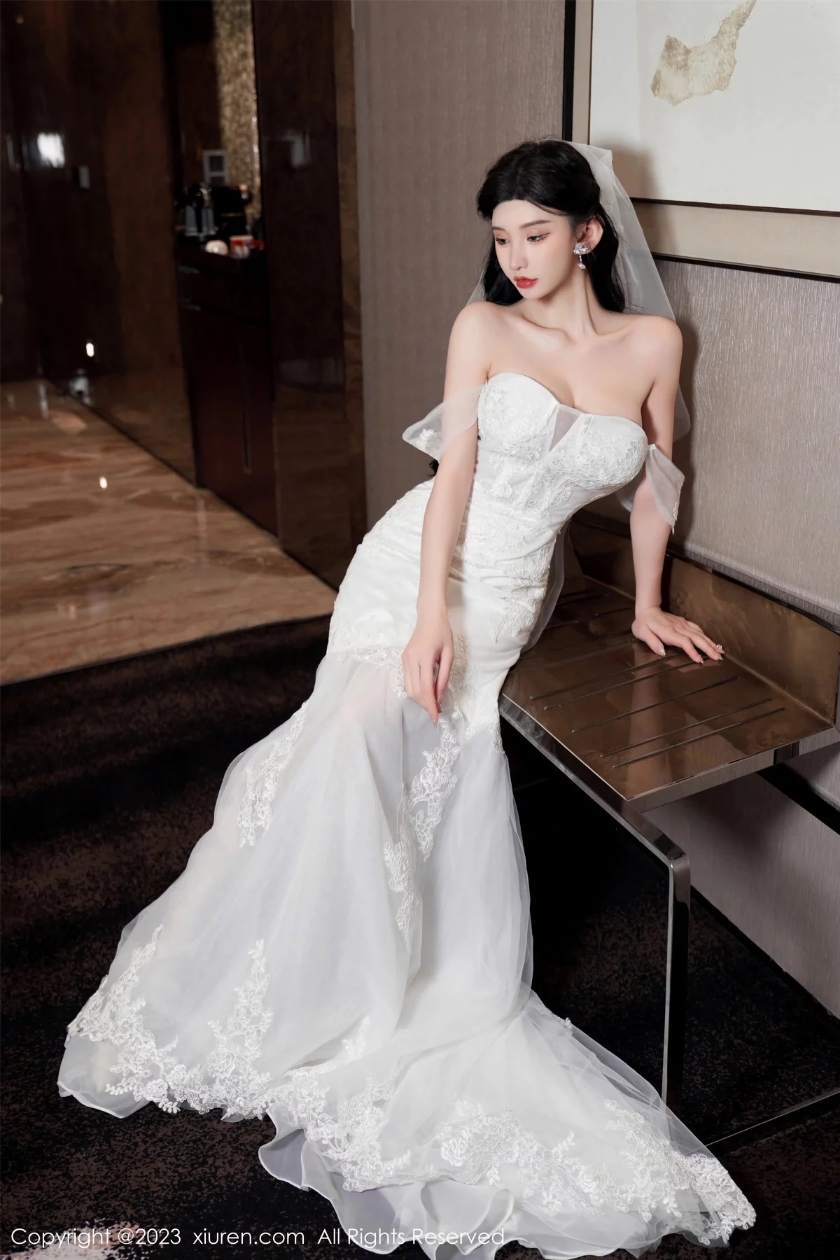 XiuRen第7463期_女神周于希Sally性感白色婚纱+白色蕾丝情趣服饰完美诱惑写真100P