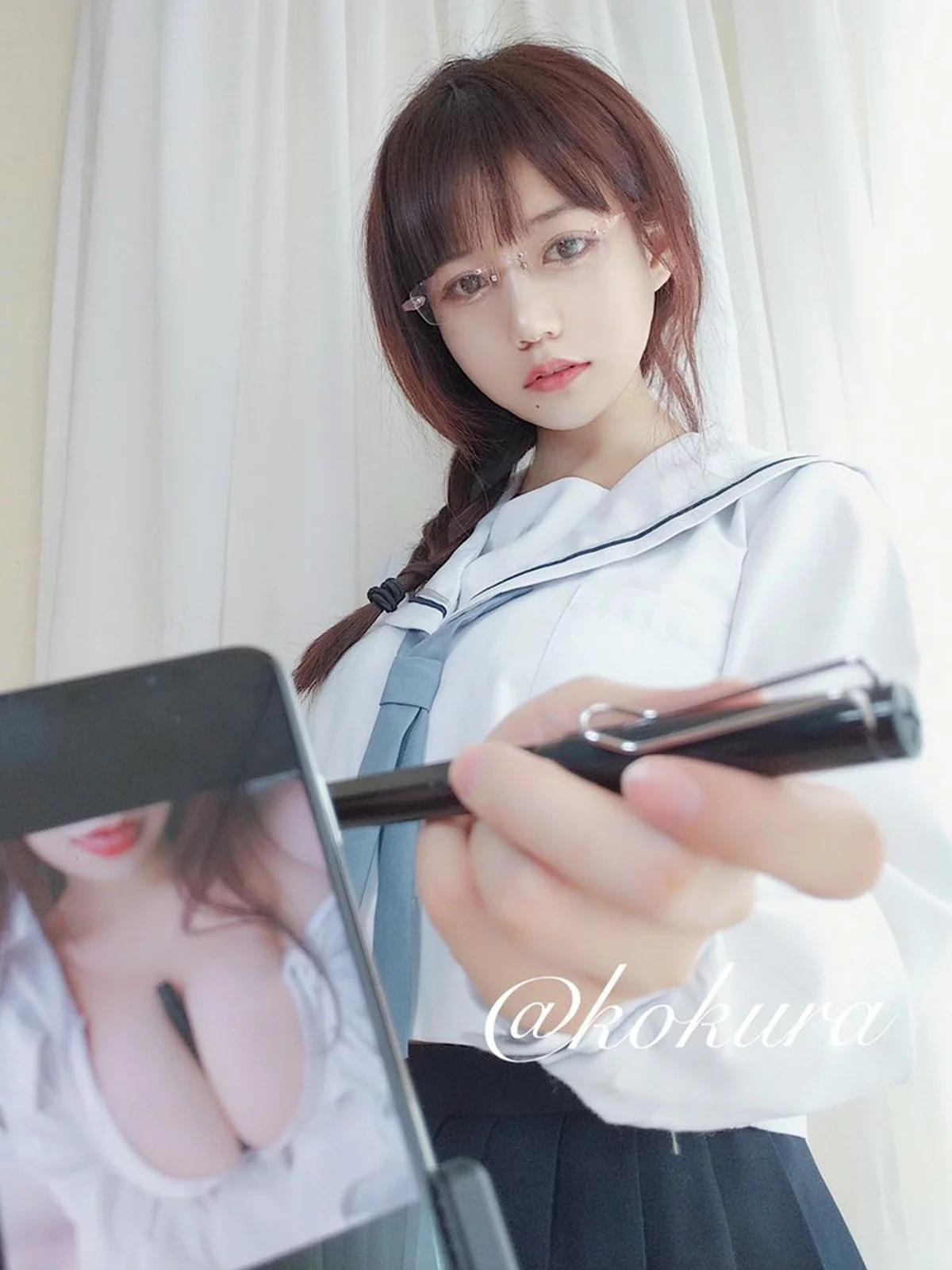 动漫博主小仓千代w-Twitter合集精选主题性感多套服饰+自拍系列迷人诱惑写真350P