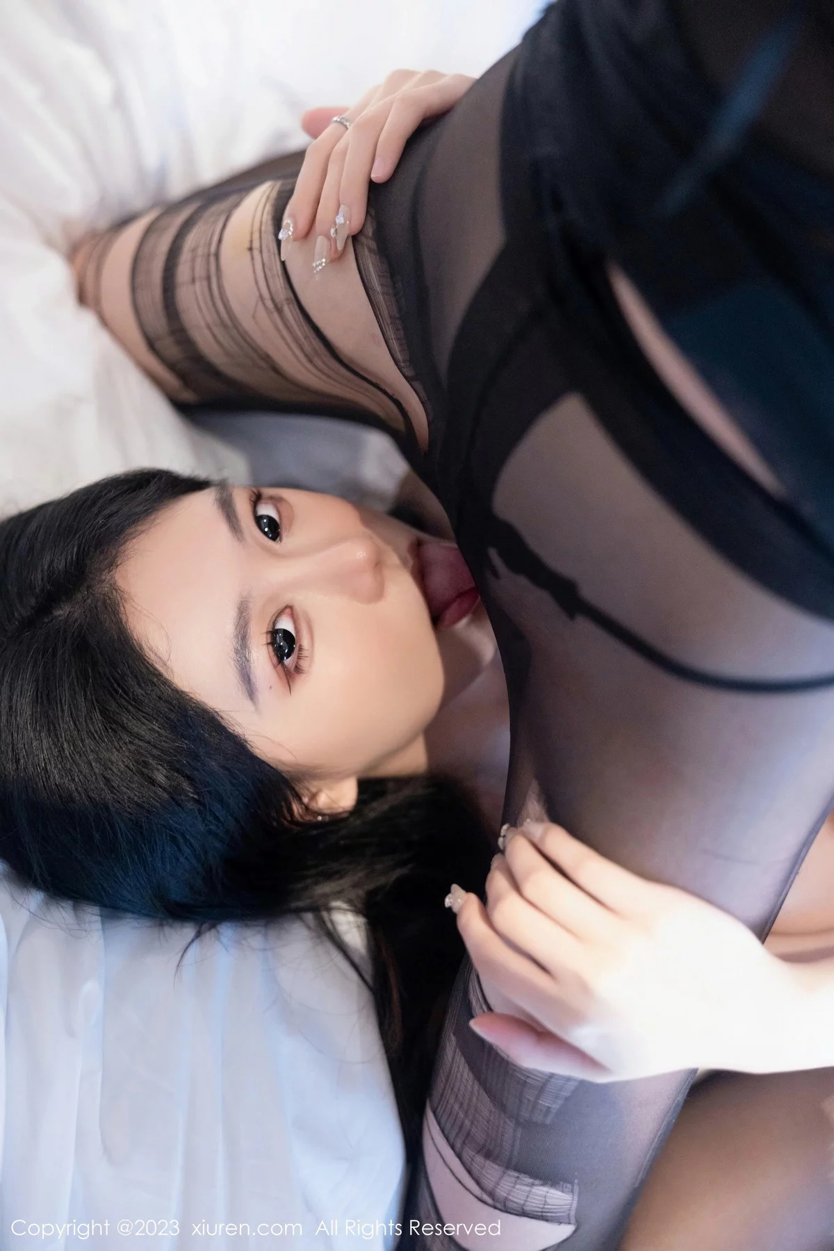 XiuRen第7464期_模特合集幼幼＆唐宁宁私房性感黑色情趣服配黑丝裤袜魅惑写真94P