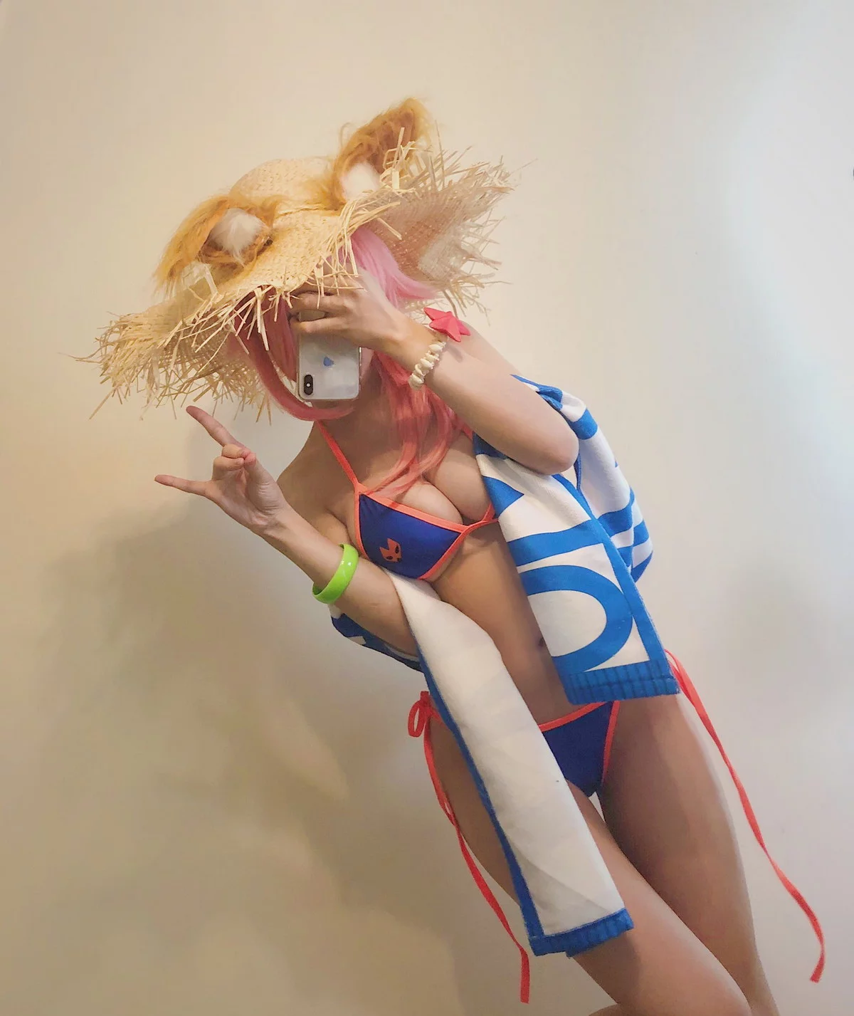 动漫博主小仓千代w-Twitter合集精选主题性感多套服饰+自拍系列迷人诱惑写真350P