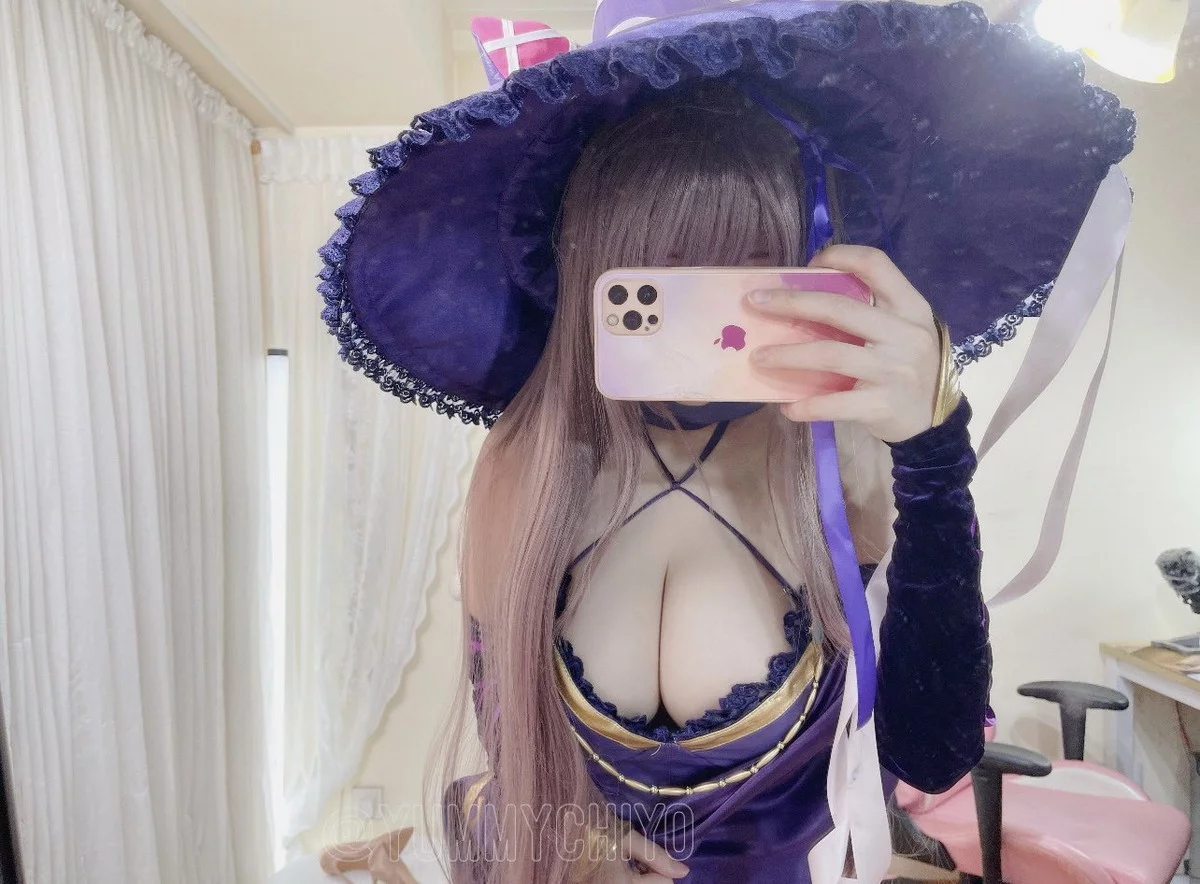 动漫博主小仓千代w-Twitter合集精选主题性感多套服饰+自拍系列迷人诱惑写真350P