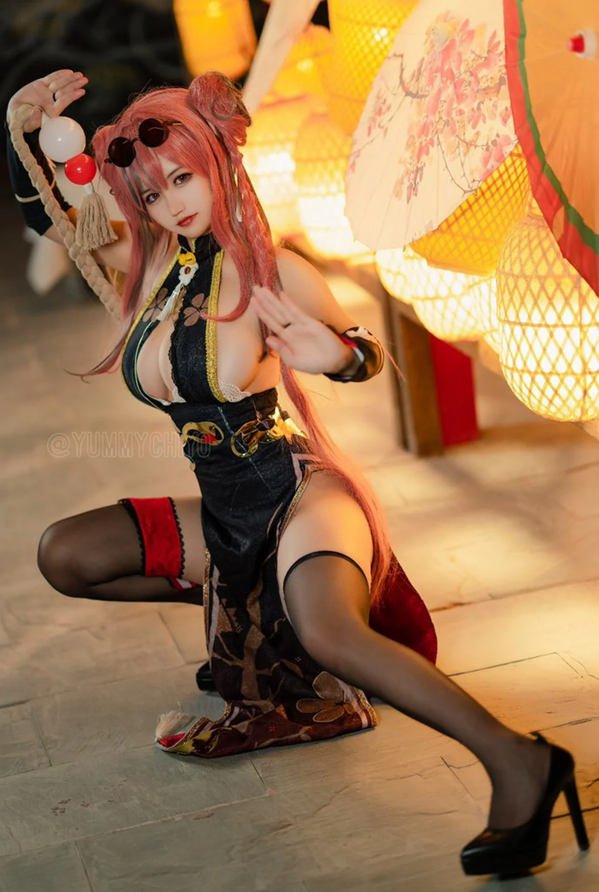 动漫博主小仓千代w-Twitter合集精选主题性感多套服饰+自拍系列迷人诱惑写真350P