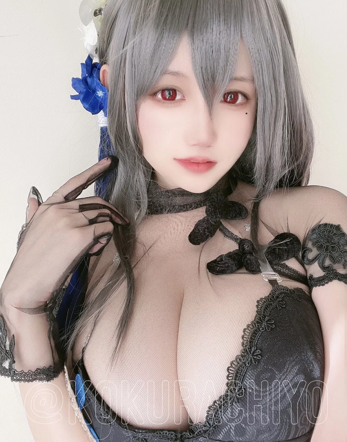 动漫博主小仓千代w-Twitter合集精选主题性感多套服饰+自拍系列迷人诱惑写真350P