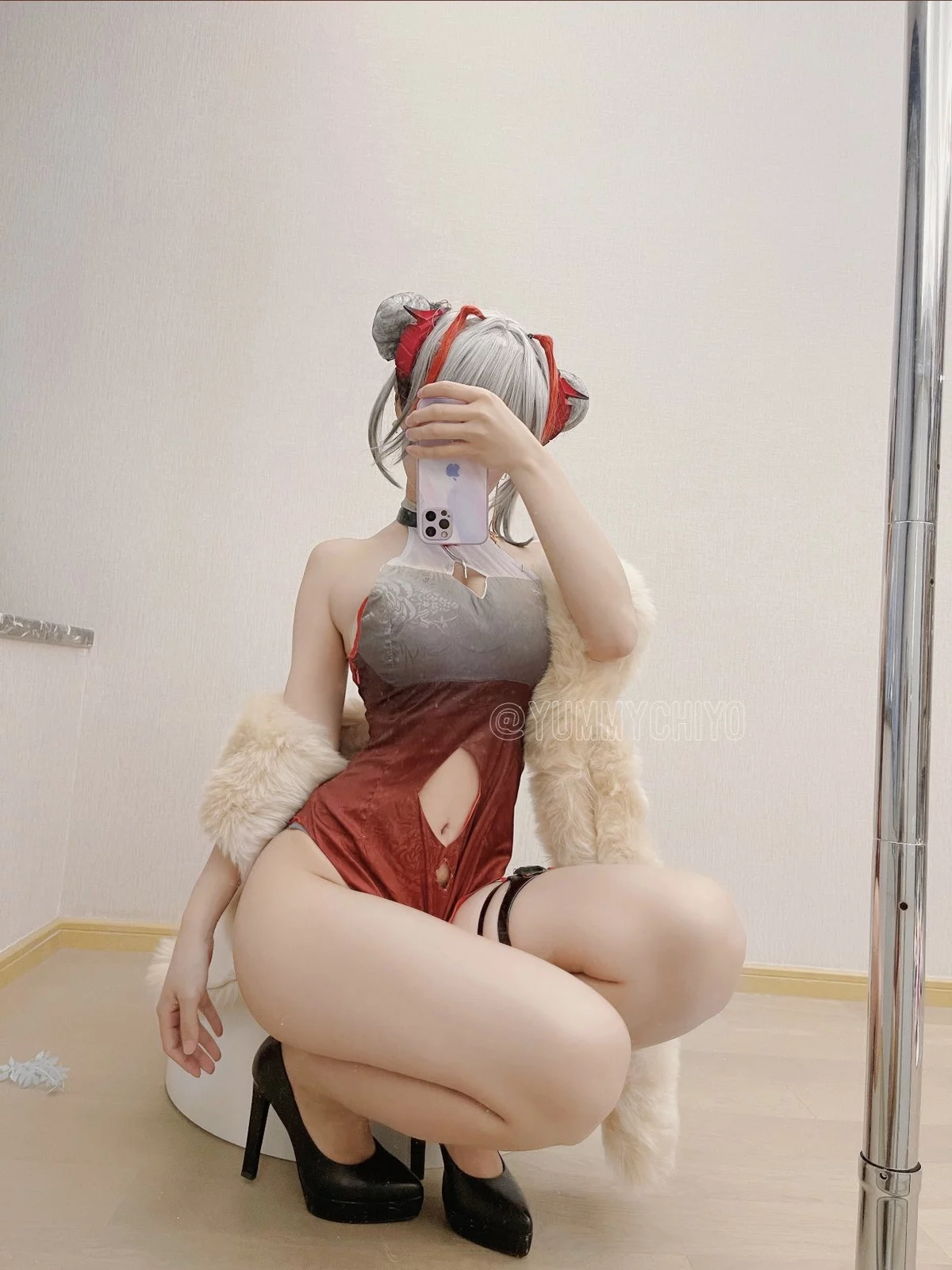 动漫博主小仓千代w-Twitter合集精选主题性感多套服饰+自拍系列迷人诱惑写真350P