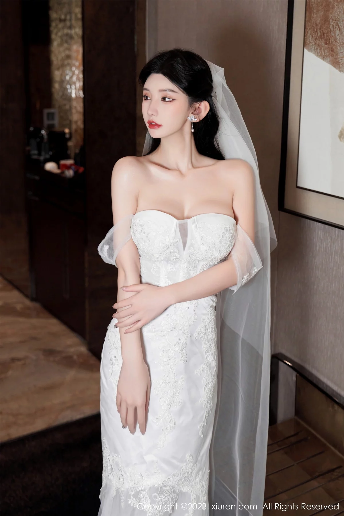 XiuRen第7463期_女神周于希Sally性感白色婚纱+白色蕾丝情趣服饰完美诱惑写真100P