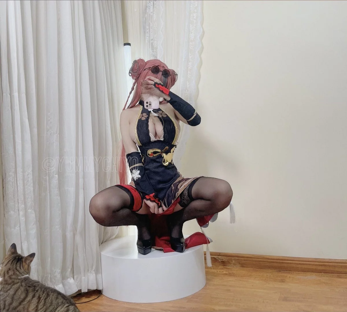 动漫博主小仓千代w-Twitter合集精选主题性感多套服饰+自拍系列迷人诱惑写真350P