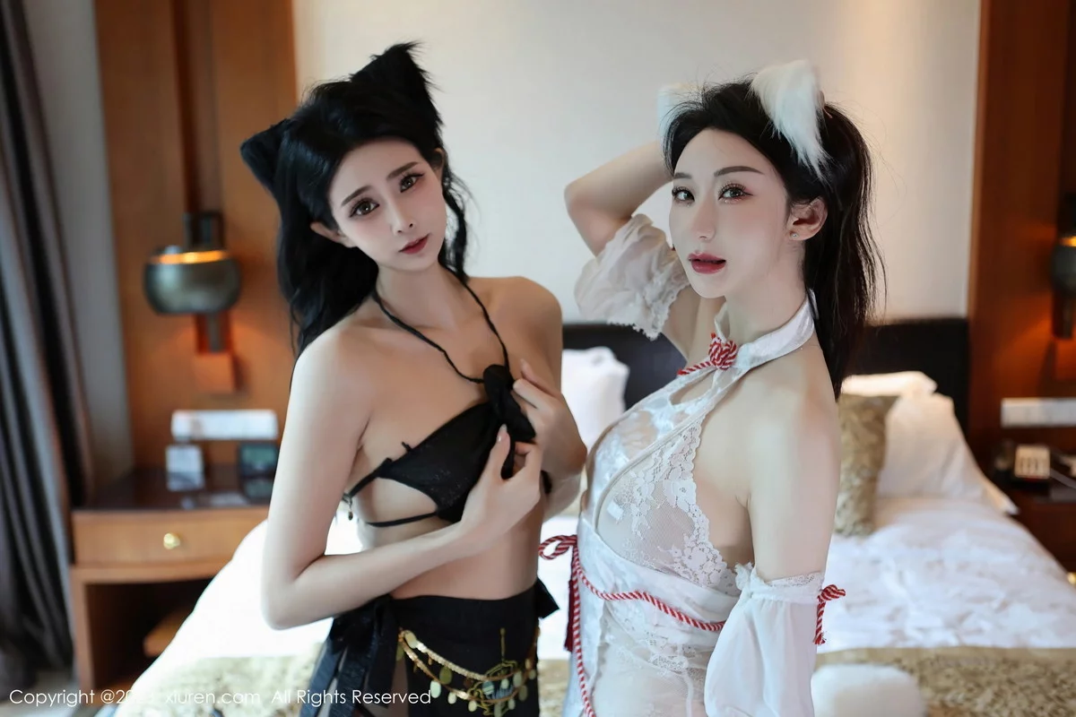 XiuRen第7455期_模特合集女神草莓mm性感姐妹花黑色内衣配开档黑丝诱惑写真90P