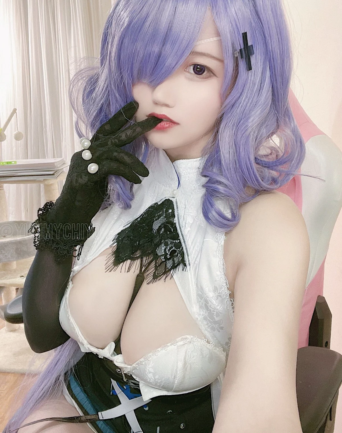 动漫博主小仓千代w-Twitter合集精选主题性感多套服饰+自拍系列迷人诱惑写真350P