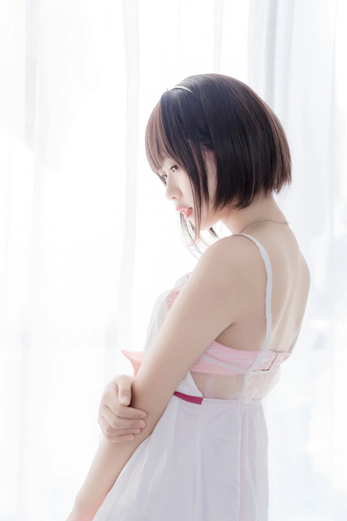 阳光美少女萌芽儿o0加藤惠睡衣+内衣主题脱白色睡衣露性感粉色内衣完美诱惑写真28P