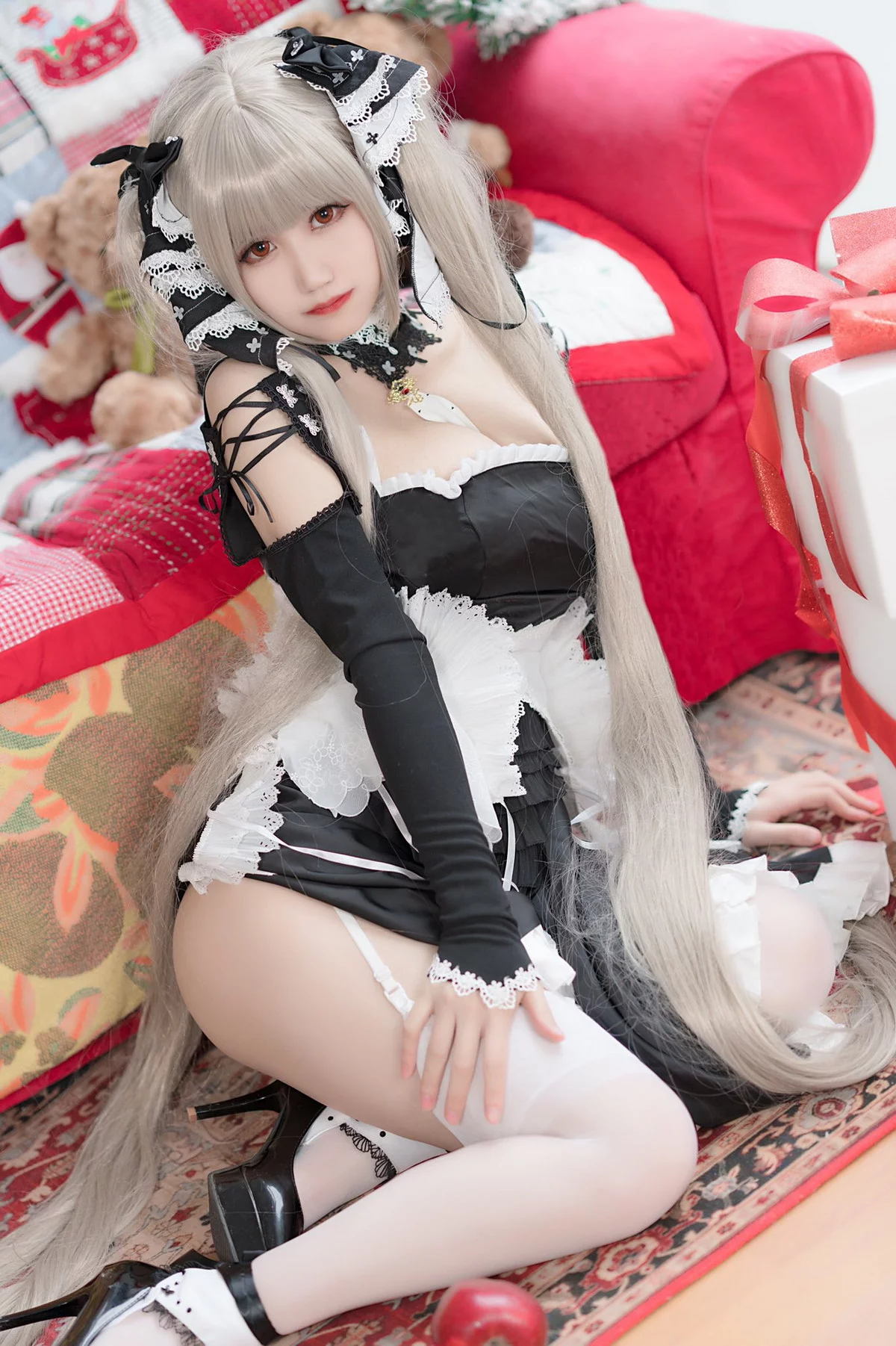 动漫博主小仓千代w-Twitter合集精选主题性感多套服饰+自拍系列迷人诱惑写真350P