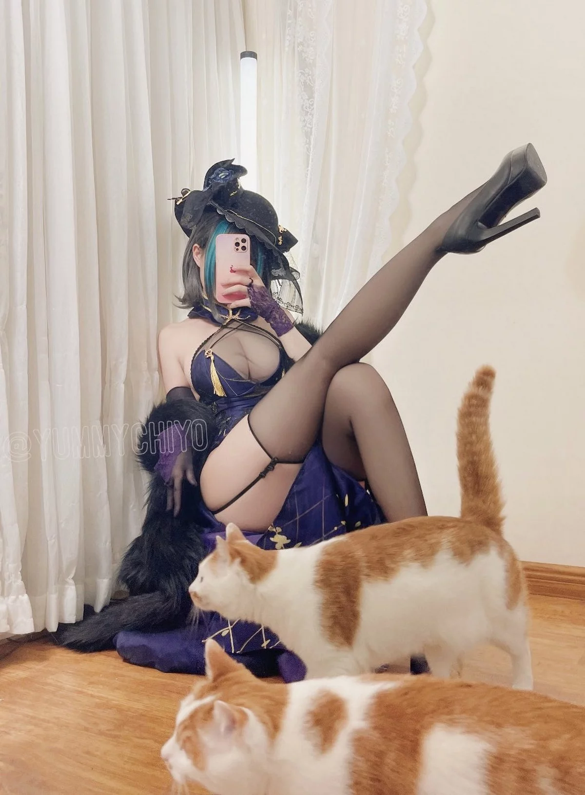动漫博主小仓千代w-Twitter合集精选主题性感多套服饰+自拍系列迷人诱惑写真350P