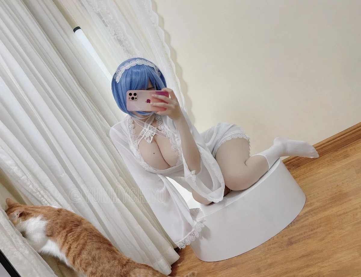 动漫博主小仓千代w-Twitter合集精选主题性感多套服饰+自拍系列迷人诱惑写真350P