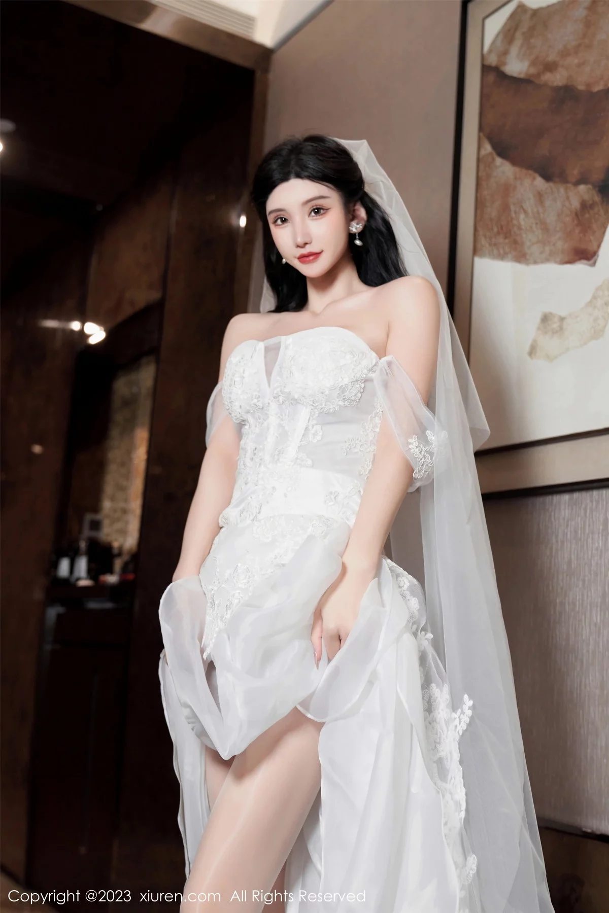 XiuRen第7463期_女神周于希Sally性感白色婚纱+白色蕾丝情趣服饰完美诱惑写真100P