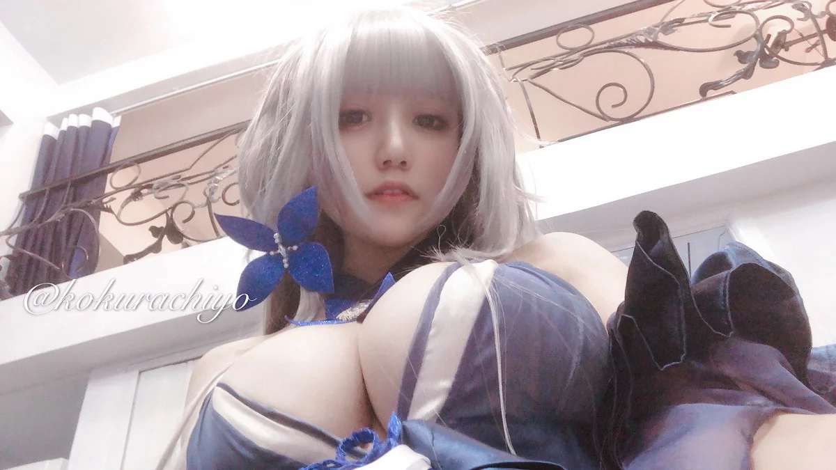 动漫博主小仓千代w-Twitter合集精选主题性感多套服饰+自拍系列迷人诱惑写真350P