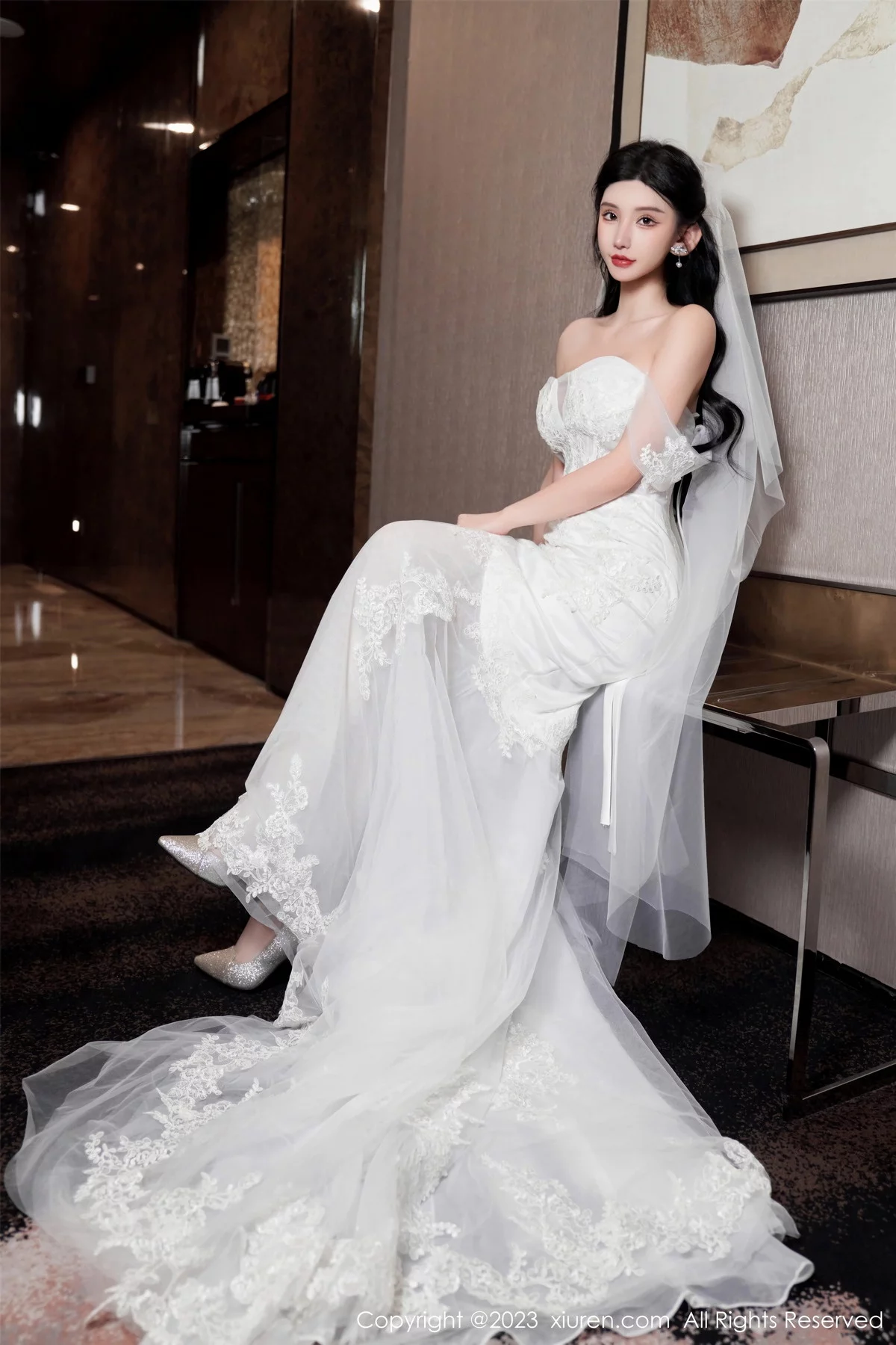 XiuRen第7463期_女神周于希Sally性感白色婚纱+白色蕾丝情趣服饰完美诱惑写真100P
