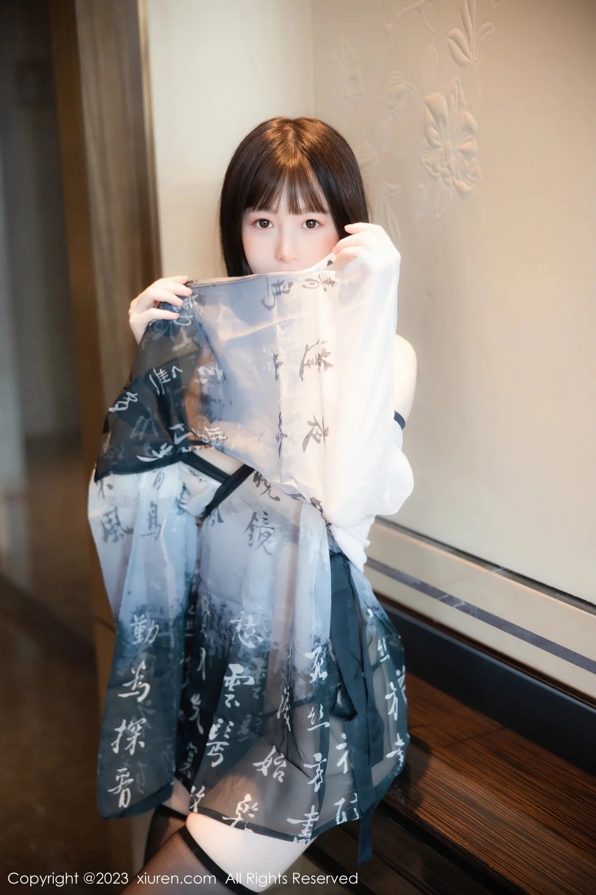 XiuRen第7459期_模特林悠悠性感黑白薄纱古装服饰配黑丝袜秀曼妙身姿诱惑写真84P