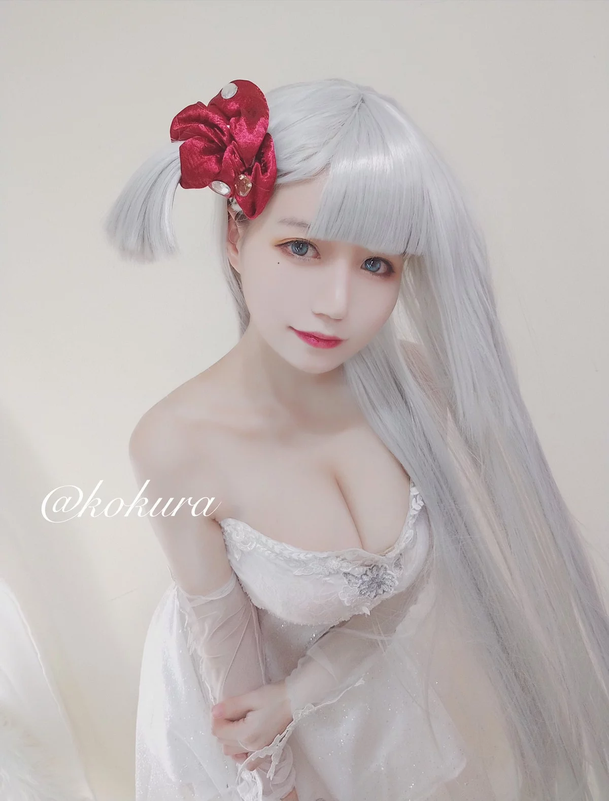 动漫博主小仓千代w-Twitter合集精选主题性感多套服饰+自拍系列迷人诱惑写真350P