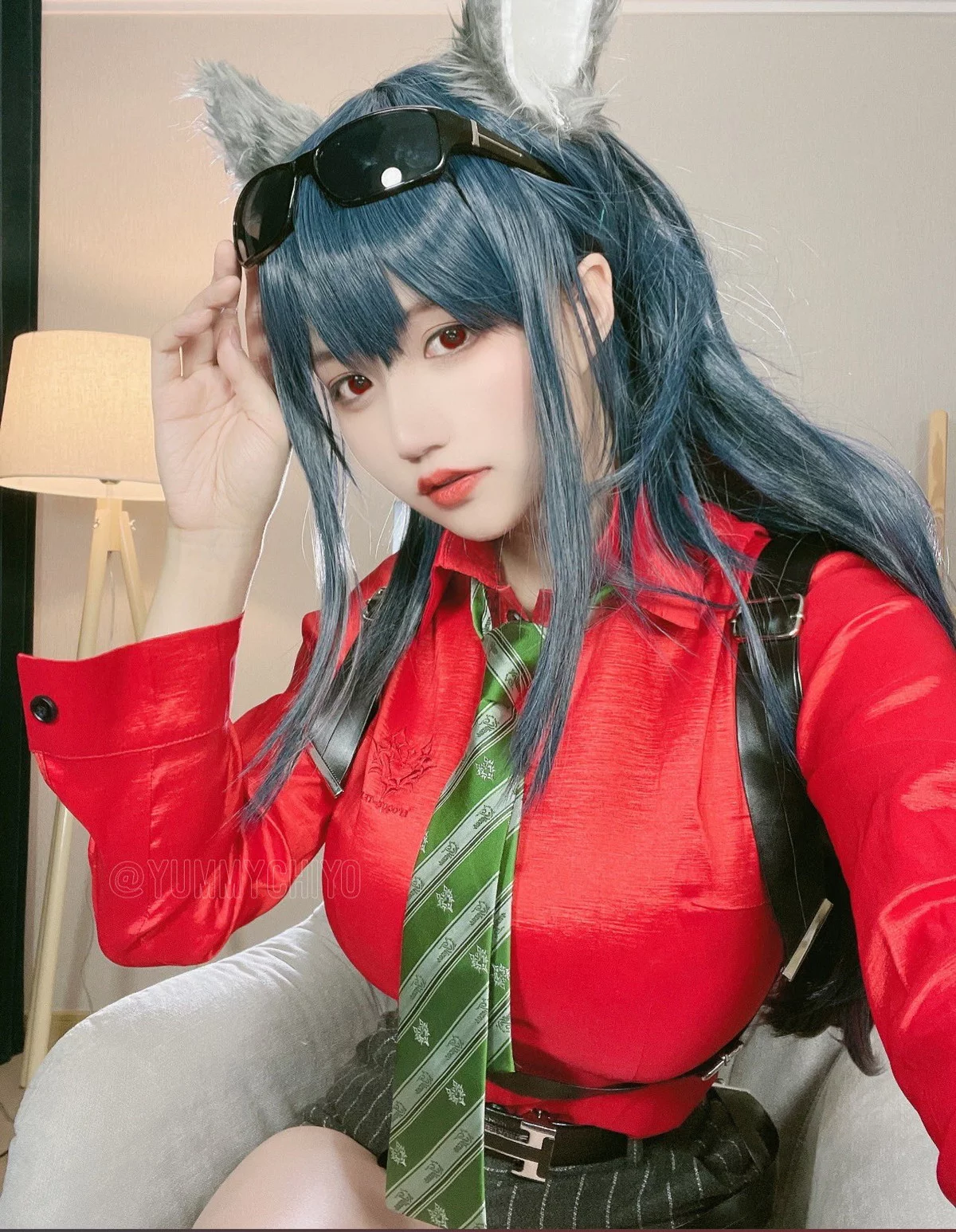 动漫博主小仓千代w-Twitter合集精选主题性感多套服饰+自拍系列迷人诱惑写真350P