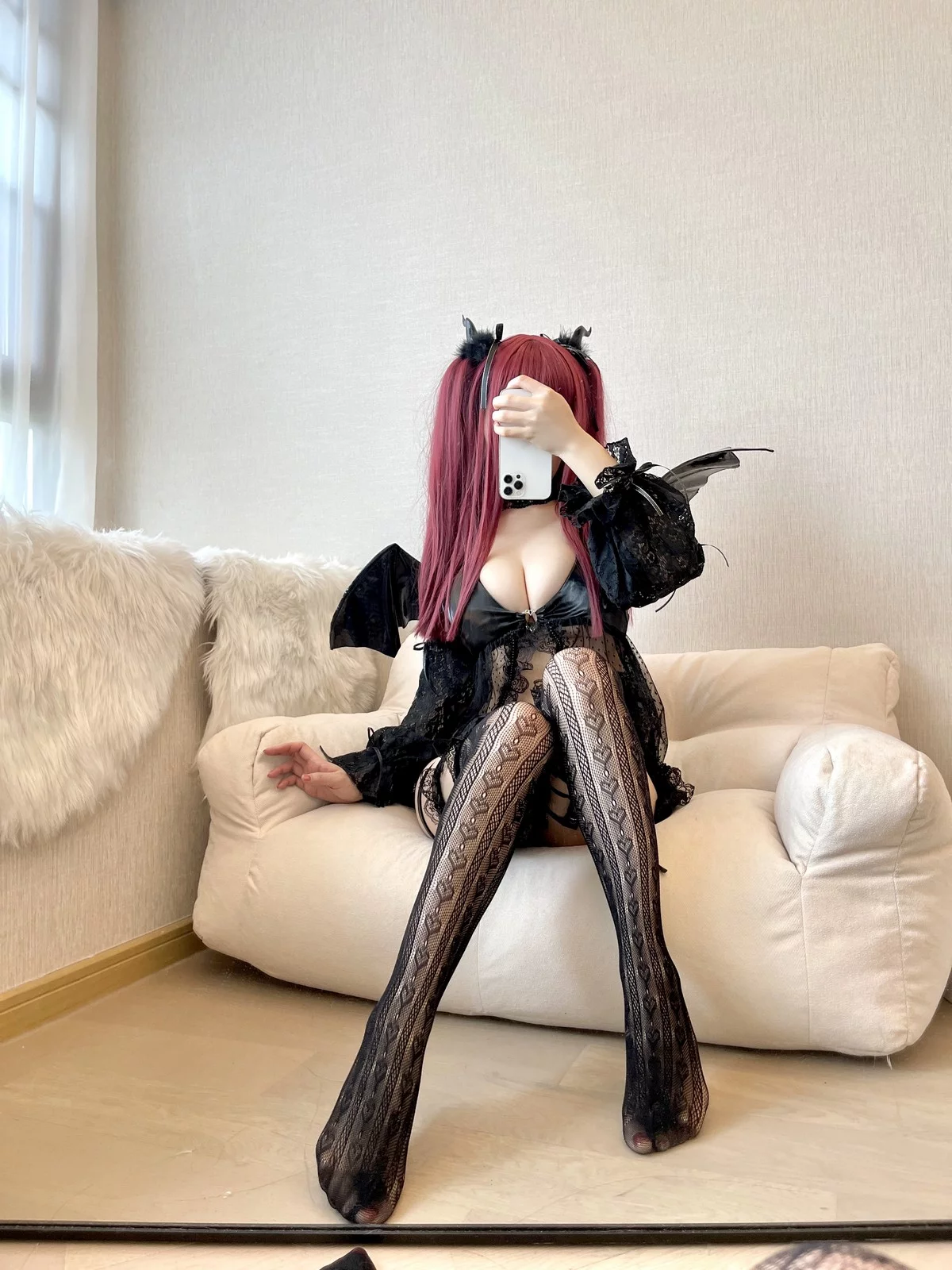 动漫博主小仓千代w梦魔扰利兹主题女魅魔装扮性感黑色内衣秀丰满身材诱惑写真30P