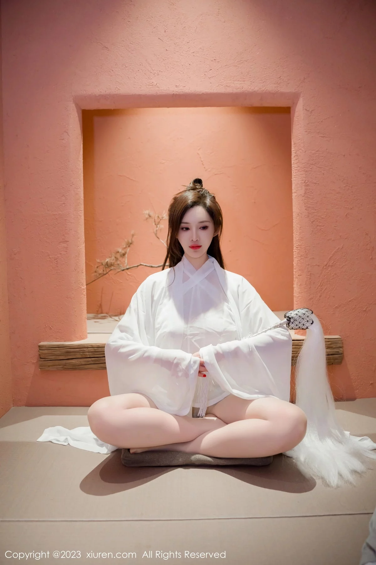 XiuRen第7466期_女神Carol周妍希仙姑造型白色道袍服配超薄肉丝秀美腿诱惑写真95P
