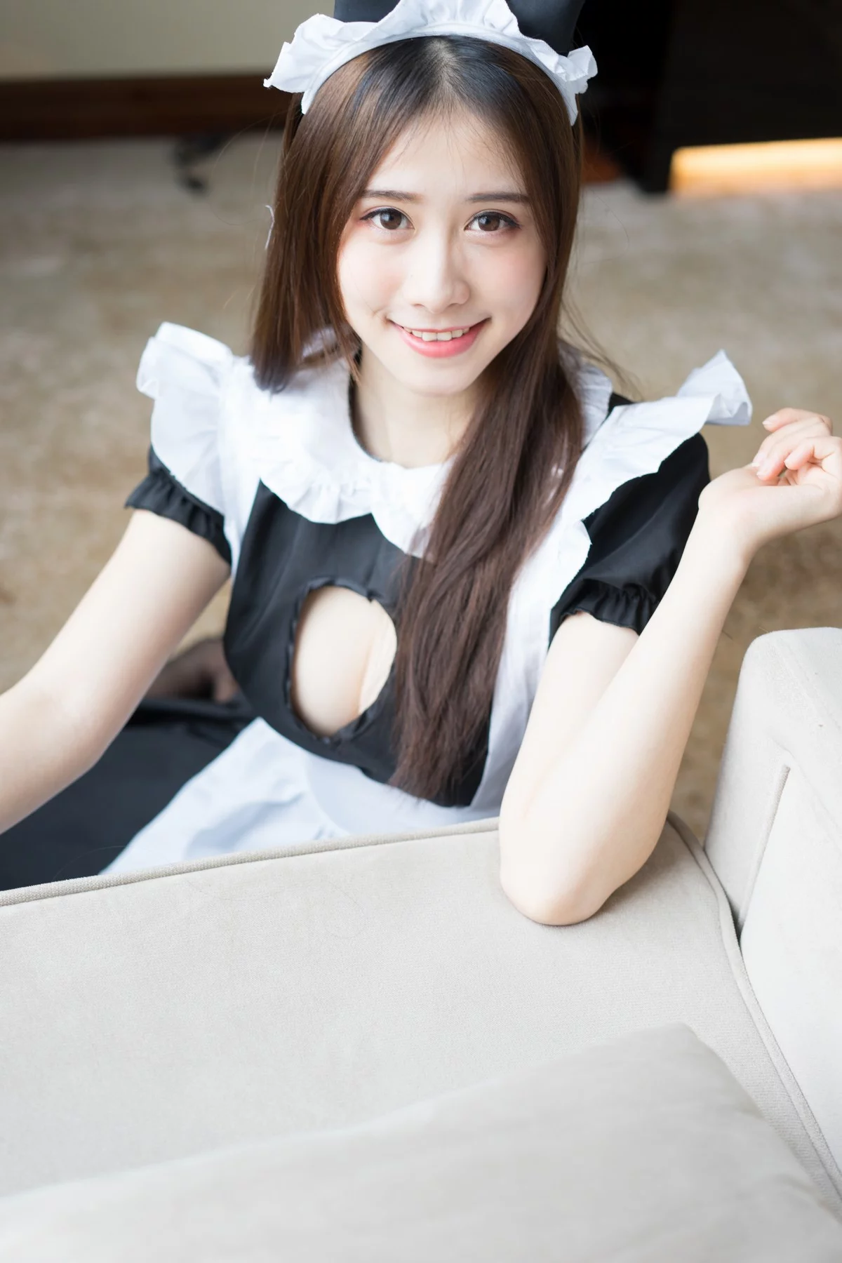 B站女主播一只小仙若黑丝女仆主题性感吊带长裙+黑色女仆装配黑丝袜诱惑写真68P