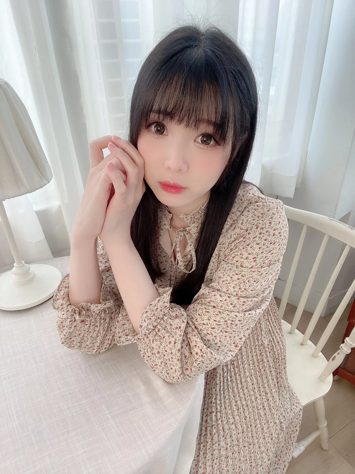 微博妹纸霜月shimo私服主题私房床上脱花色睡裙露性感肉色蕾丝内衣惹火诱惑写真31P