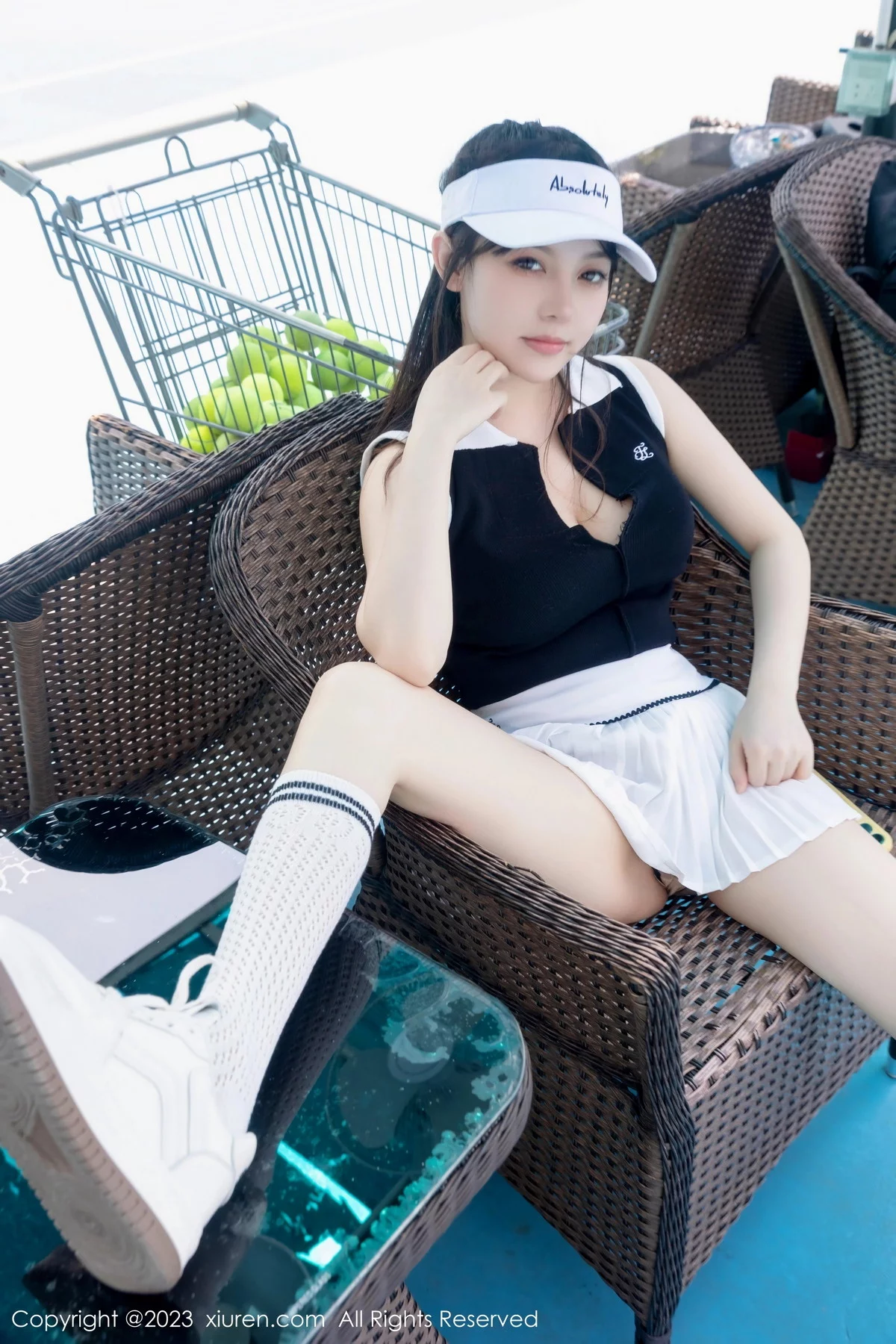 XiuRen第7467期_模特豆瓣酱性感白色短裙网球运动服饰秀翘臀美腿撩人诱惑写真80P
