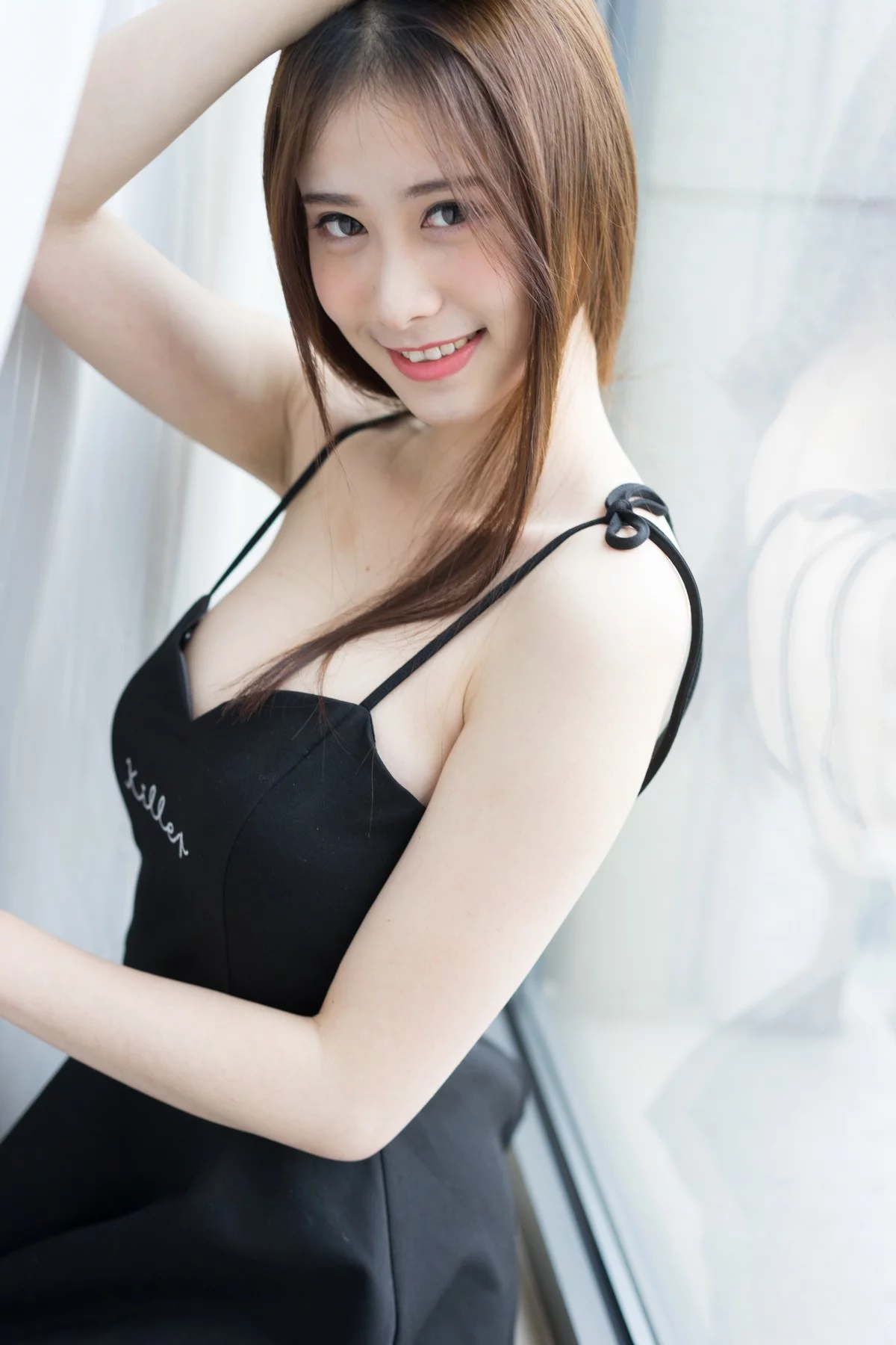 B站女主播一只小仙若黑丝女仆主题性感吊带长裙+黑色女仆装配黑丝袜诱惑写真68P