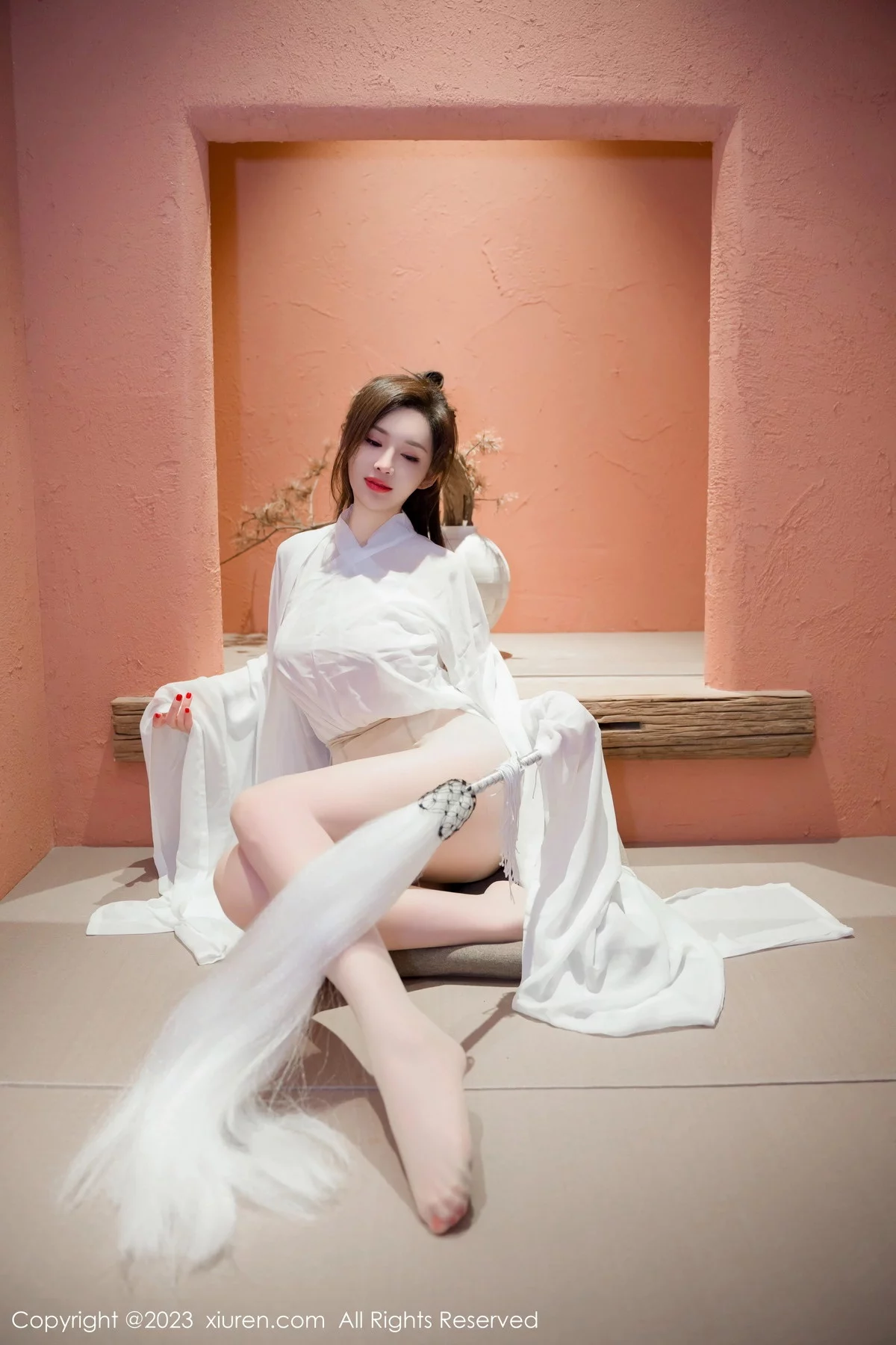 XiuRen第7466期_女神Carol周妍希仙姑造型白色道袍服配超薄肉丝秀美腿诱惑写真95P