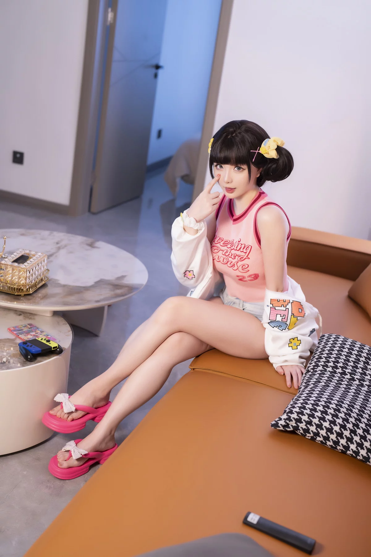 Coser小姐姐星之迟迟邻家的小鬼头妹妹主题性感绒毛内衣+蕾丝内衣完美诱惑写真134P