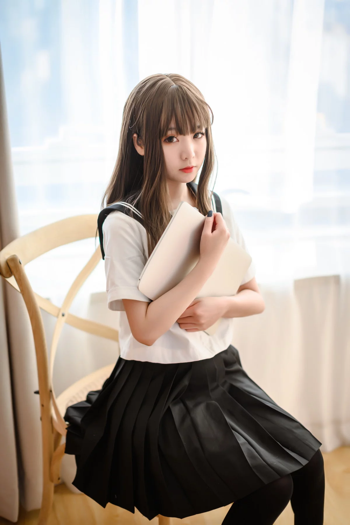 网络美女萌妹是青水JK制服主题私房脱性感JK制服露黑色内衣秀完美身材诱惑写真30P