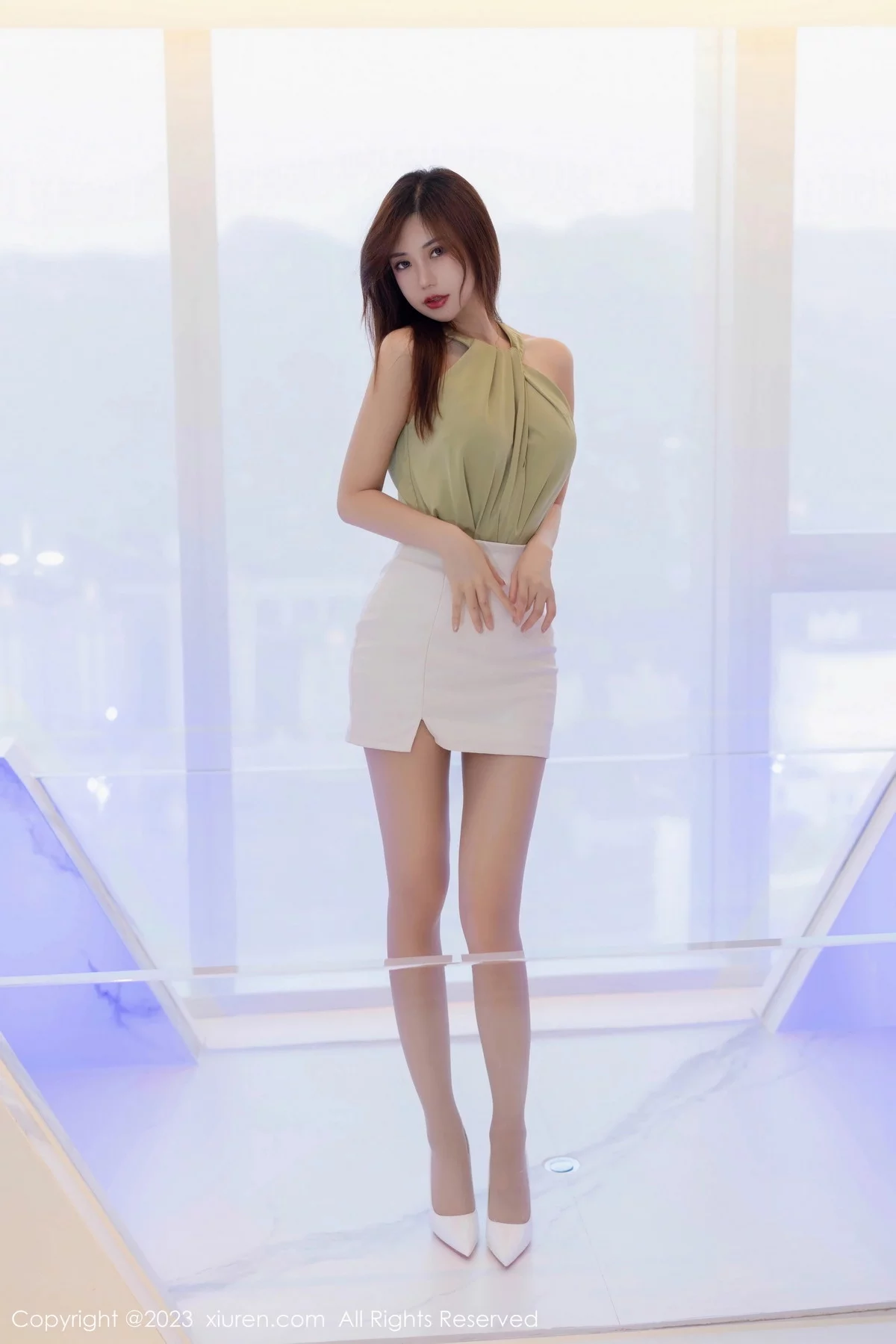 XiuRen第7503期_女神绮里嘉ula浴缸场景性感黑色情趣内衣秀完美身材诱惑写真116P