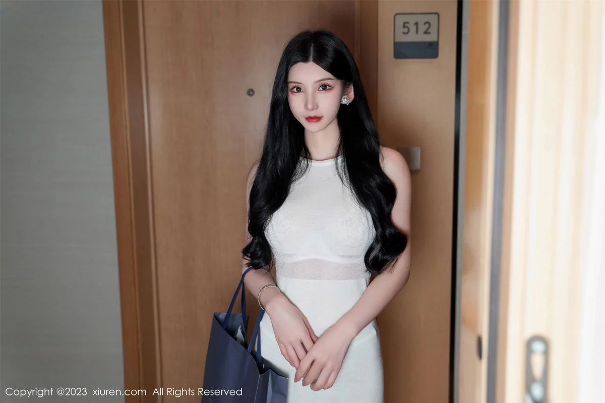 XiuRen第7510期_女神周于希Sally黑色女仆装+白色蕾丝内衣秀完美身材诱惑写真84P