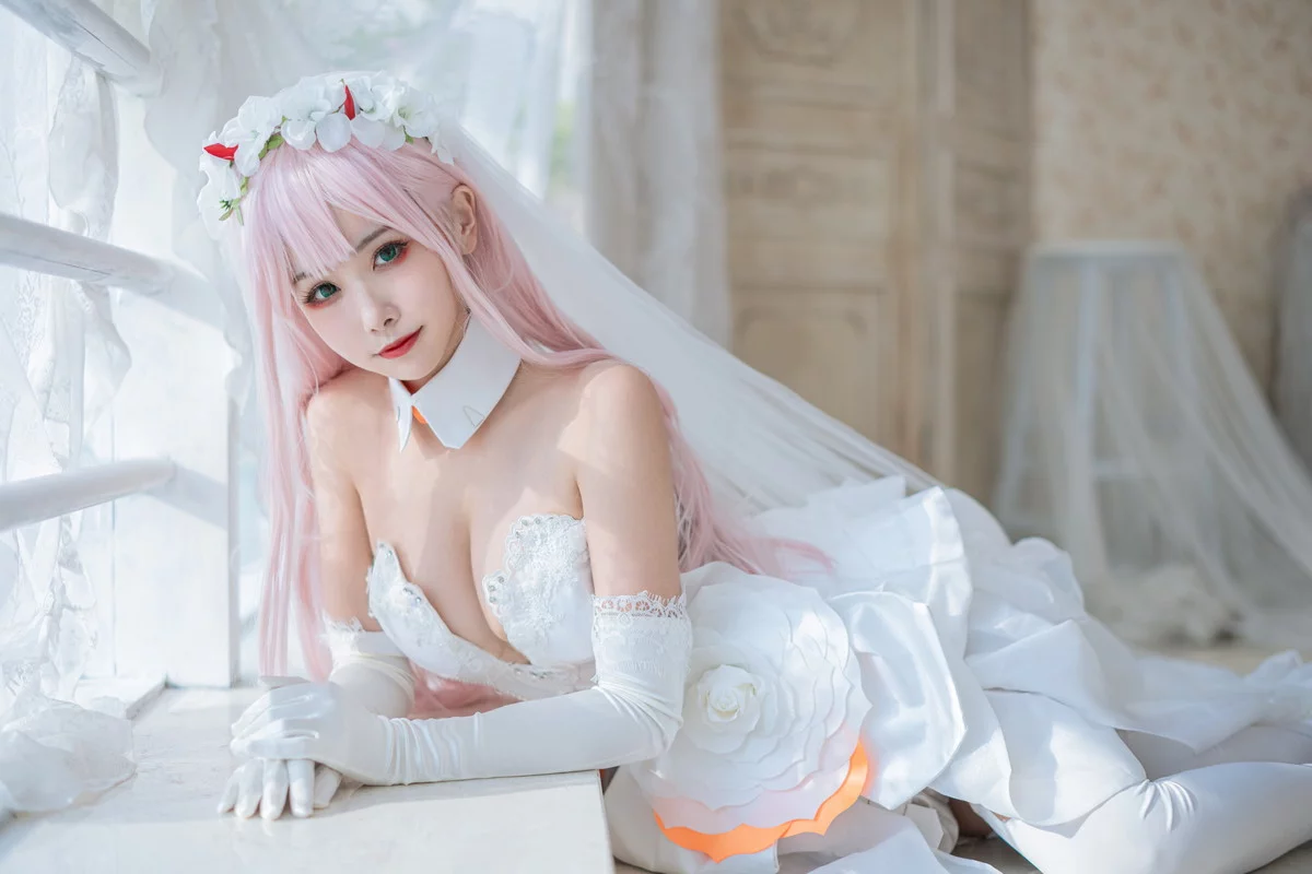 微博妹子Momoko葵葵泳装&兔女郎&花嫁主题性感多套服饰秀完美身材诱惑写真61P