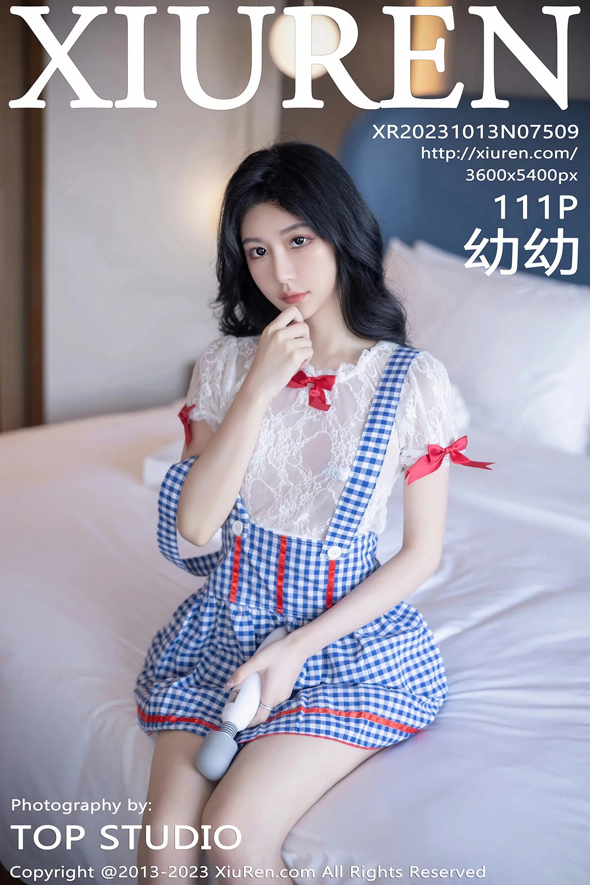 XiuRen第7509期_模特幼幼性感蓝白格子萝莉裙服饰多面视角秀完美身材诱惑写真110P