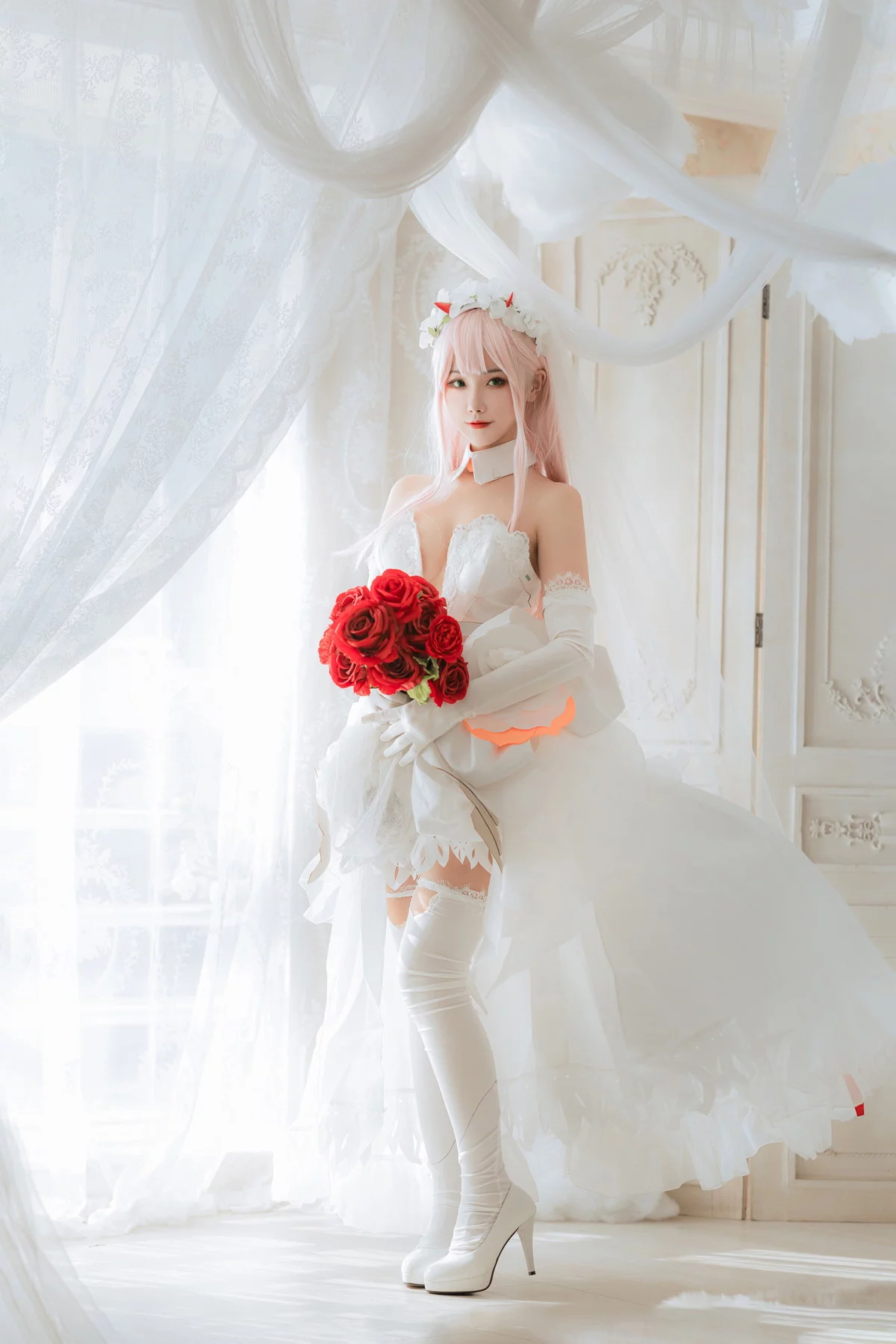 微博妹子Momoko葵葵泳装&兔女郎&花嫁主题性感多套服饰秀完美身材诱惑写真61P