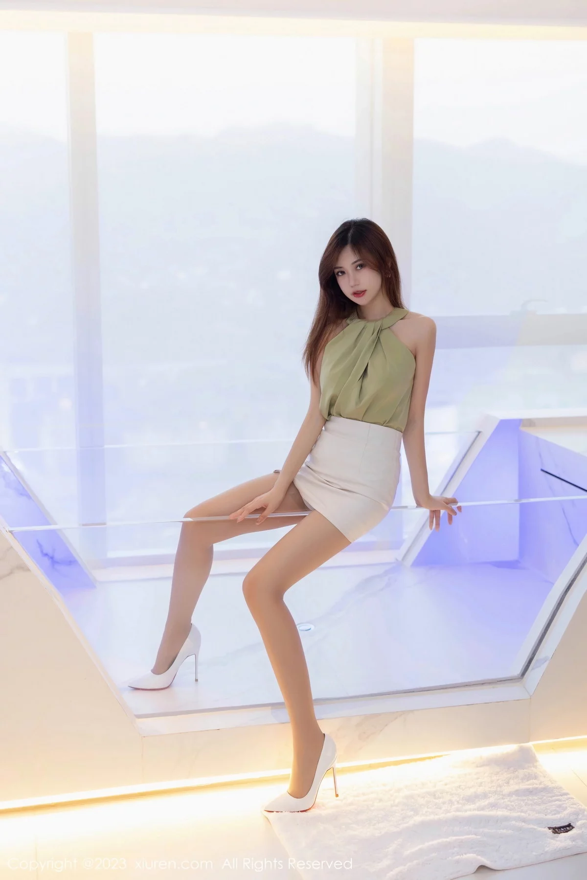 XiuRen第7503期_女神绮里嘉ula浴缸场景性感黑色情趣内衣秀完美身材诱惑写真116P