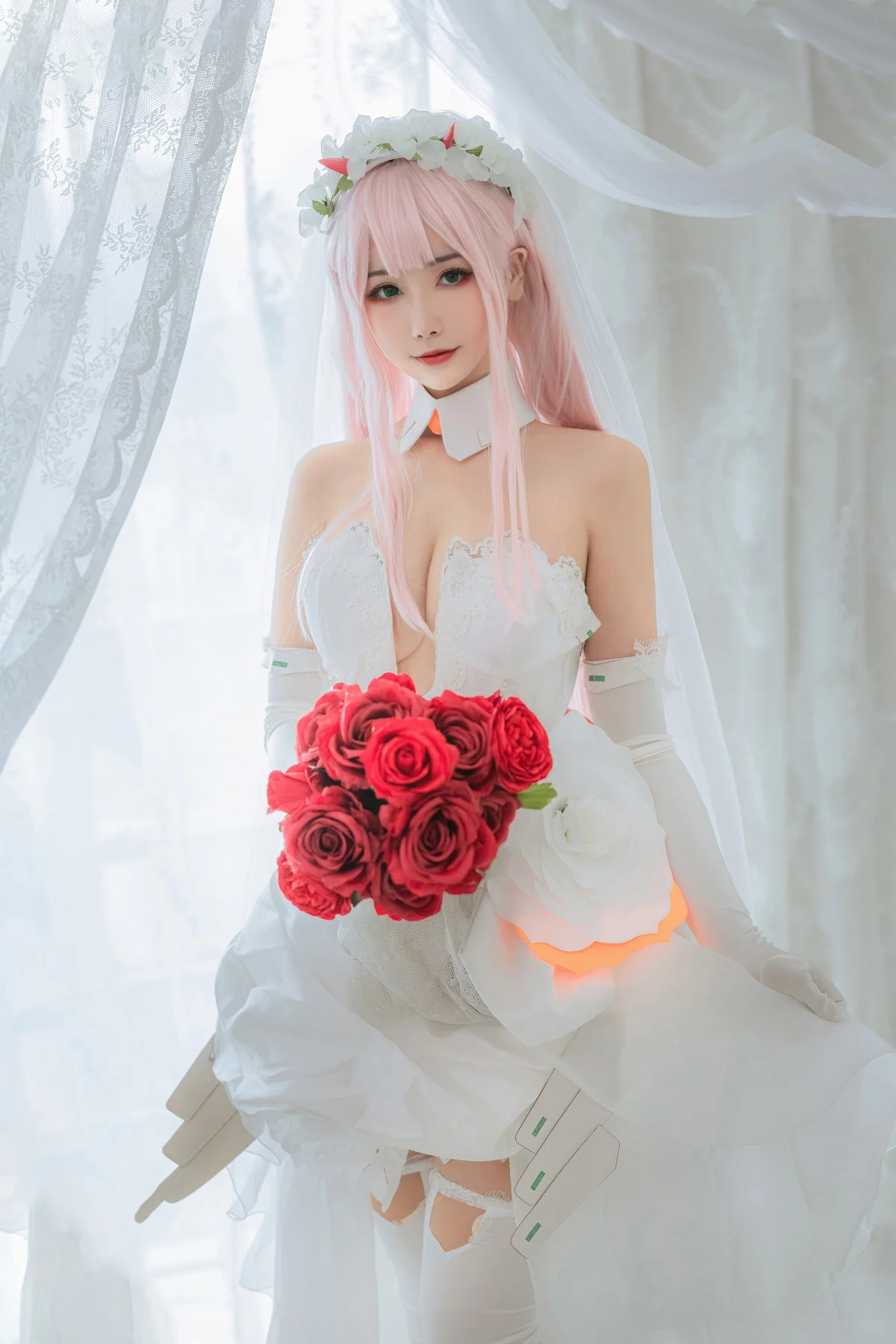 微博妹子Momoko葵葵泳装&兔女郎&花嫁主题性感多套服饰秀完美身材诱惑写真61P