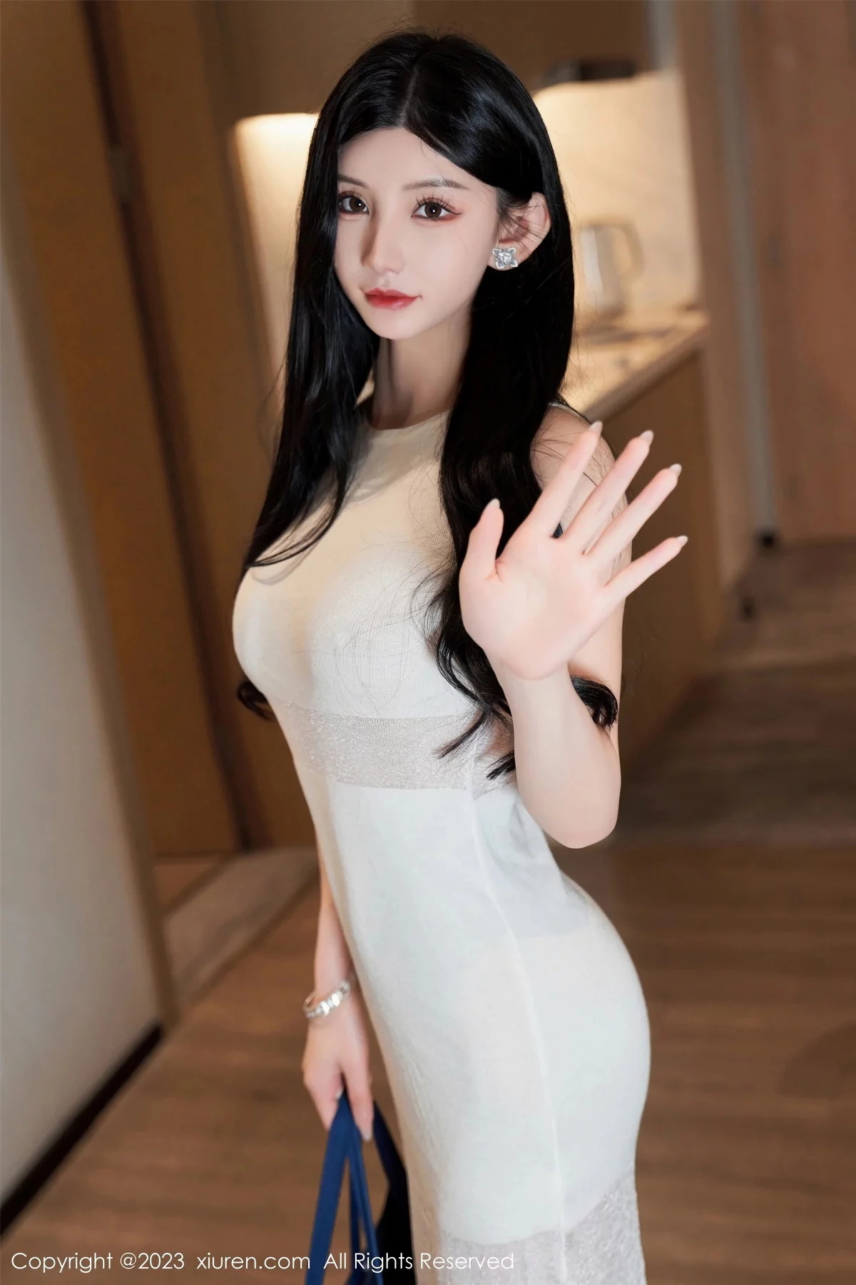 XiuRen第7510期_女神周于希Sally黑色女仆装+白色蕾丝内衣秀完美身材诱惑写真84P